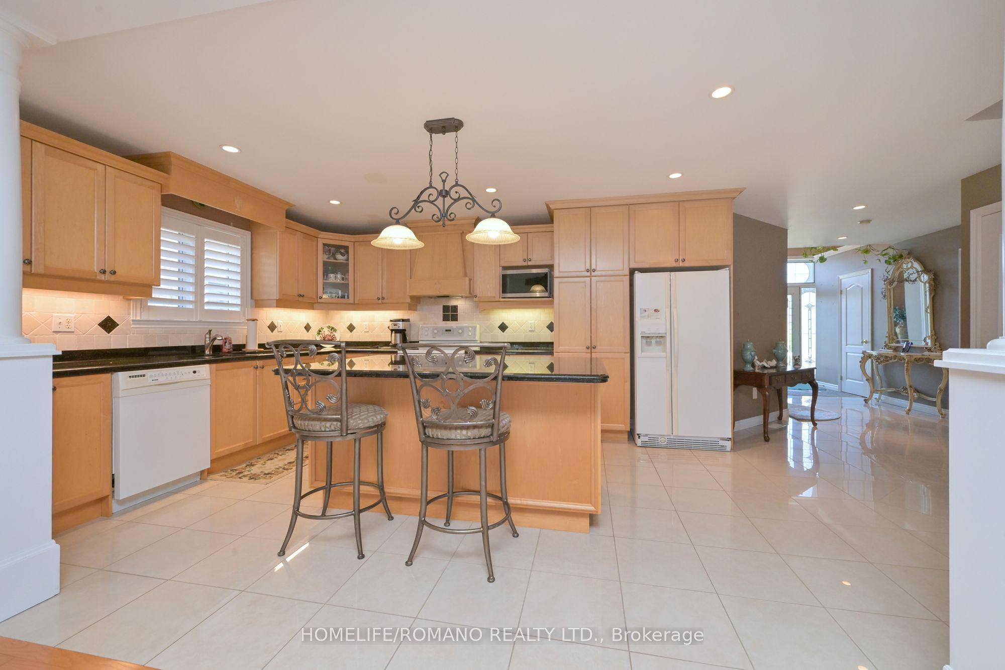 1052 Greenhill Avenue Property Photo 11