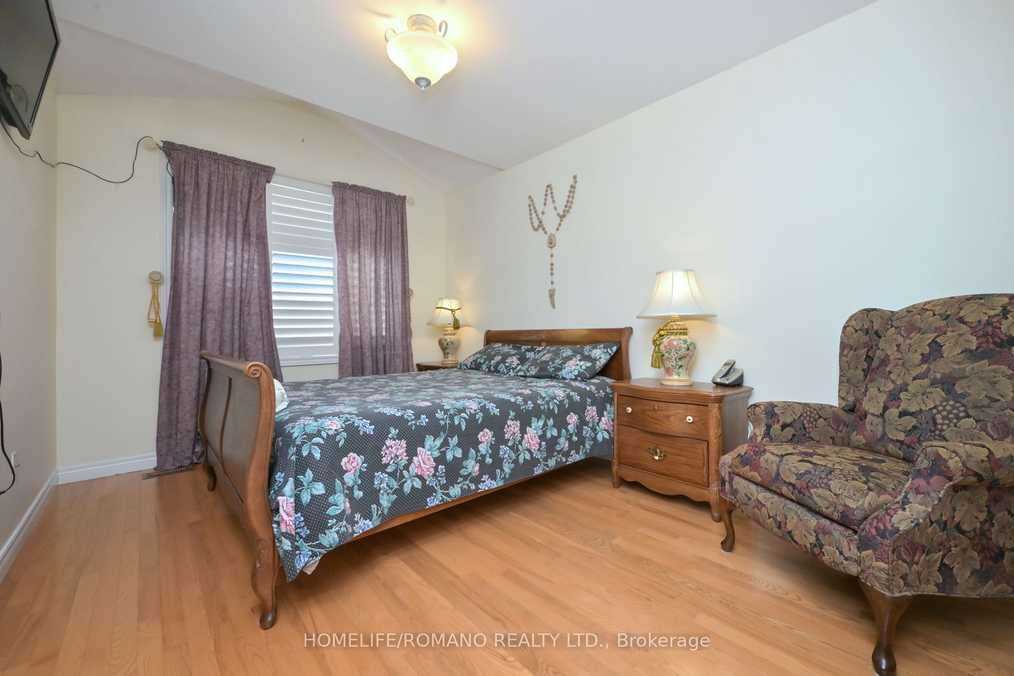 1052 Greenhill Avenue Property Photo 23