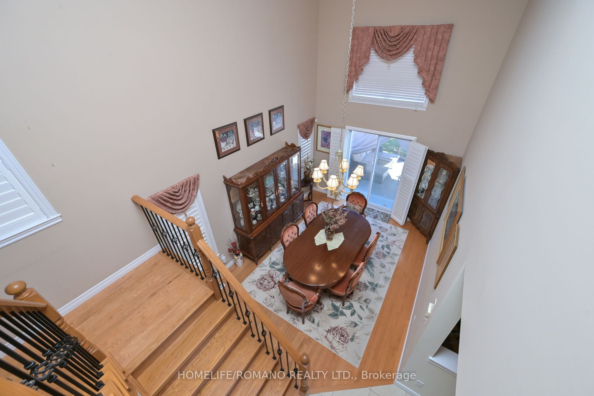 1052 Greenhill Avenue Property Photo 28