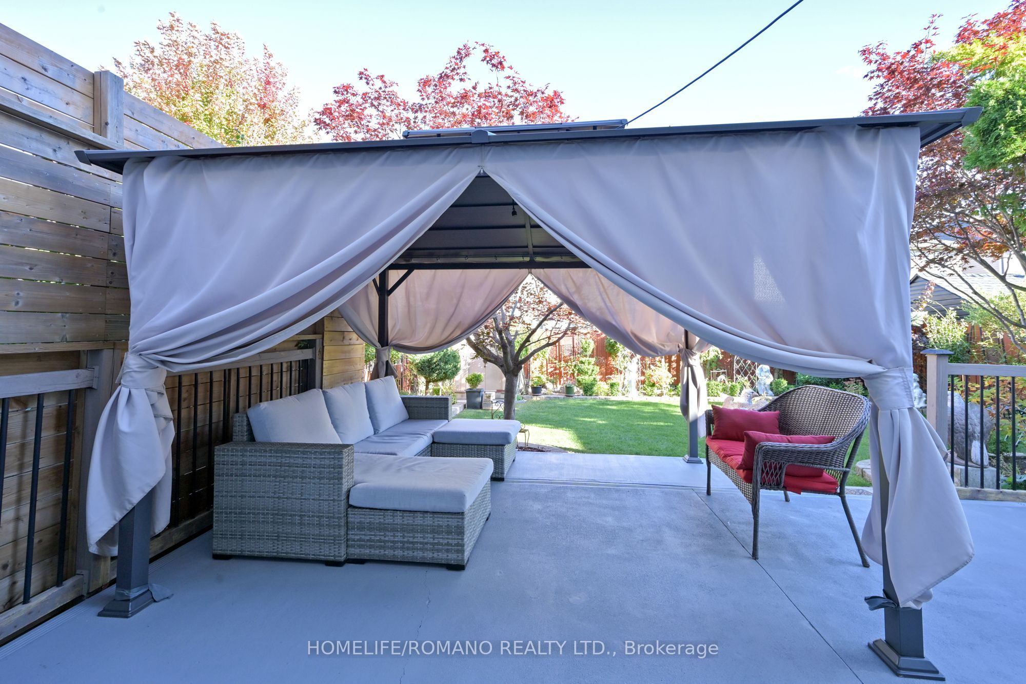 1052 Greenhill Avenue Property Photo 33