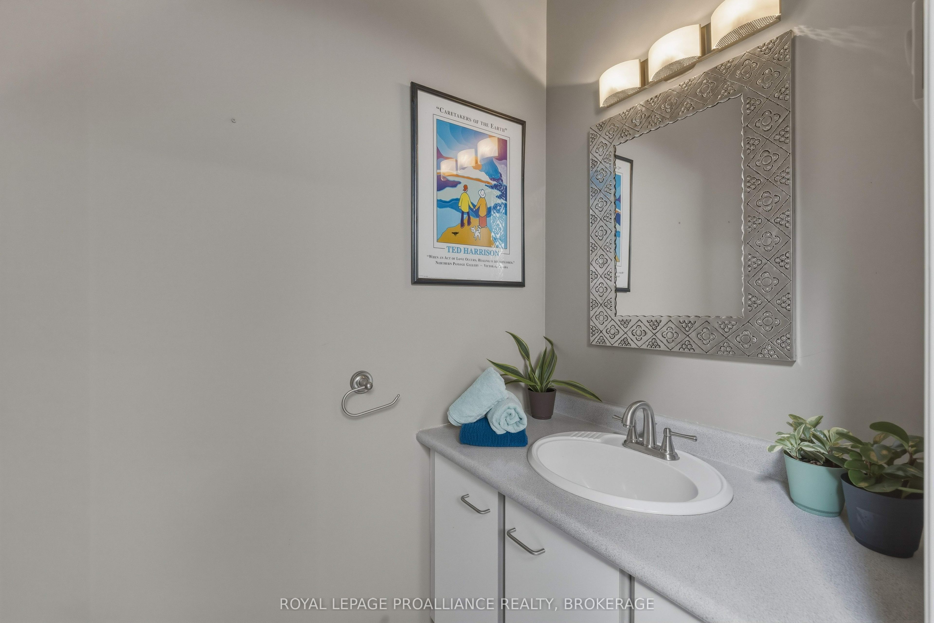 27 Riverside Drive Property Photo 4