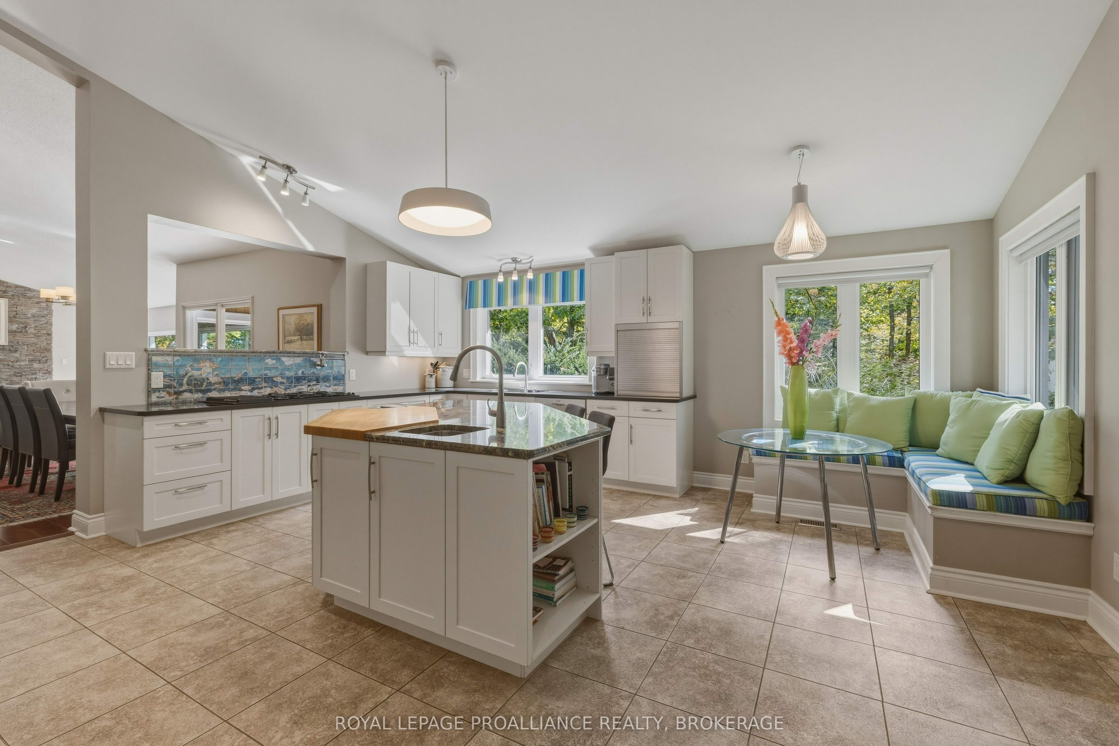 27 Riverside Drive Property Photo 8