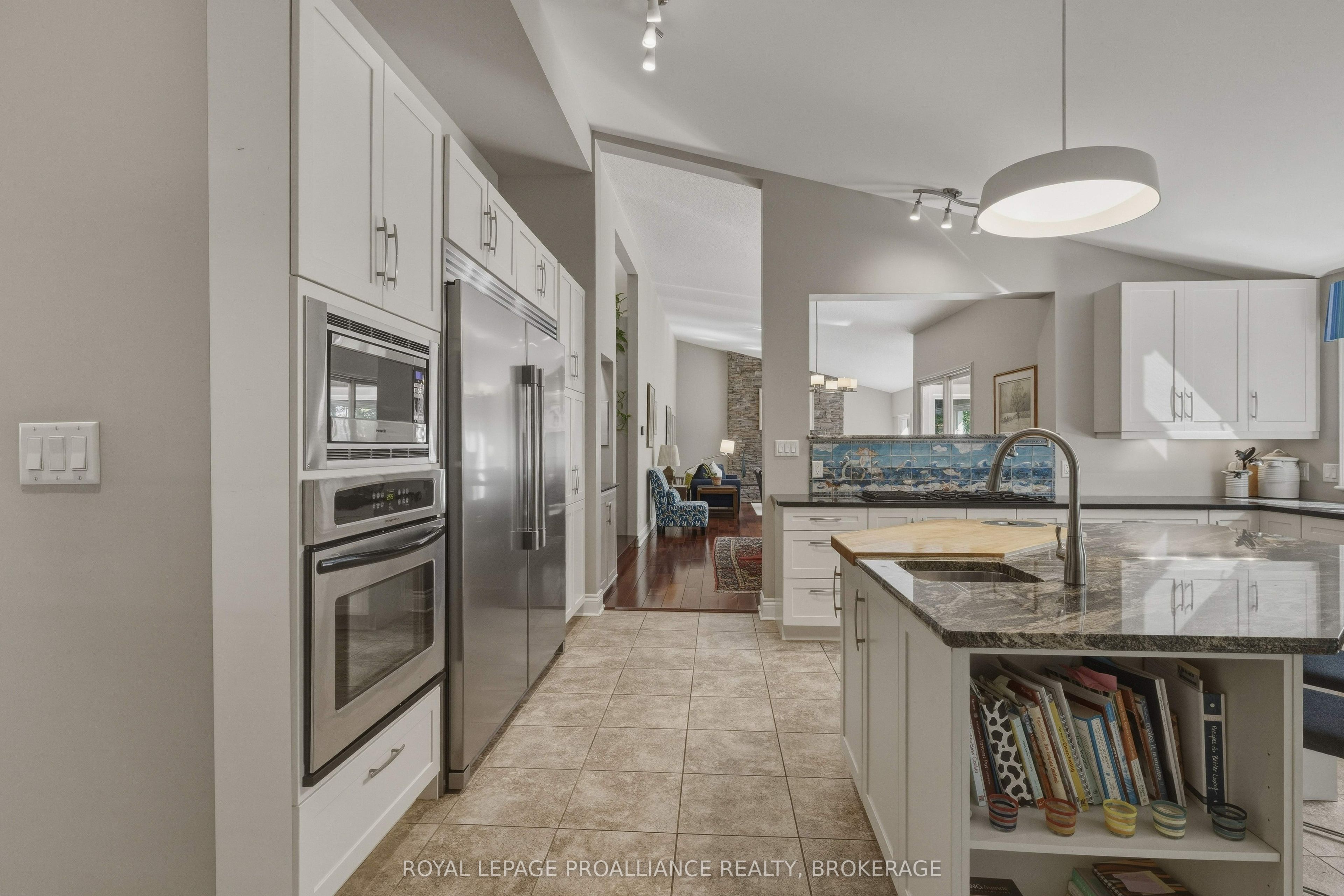 27 Riverside Drive Property Photo 12