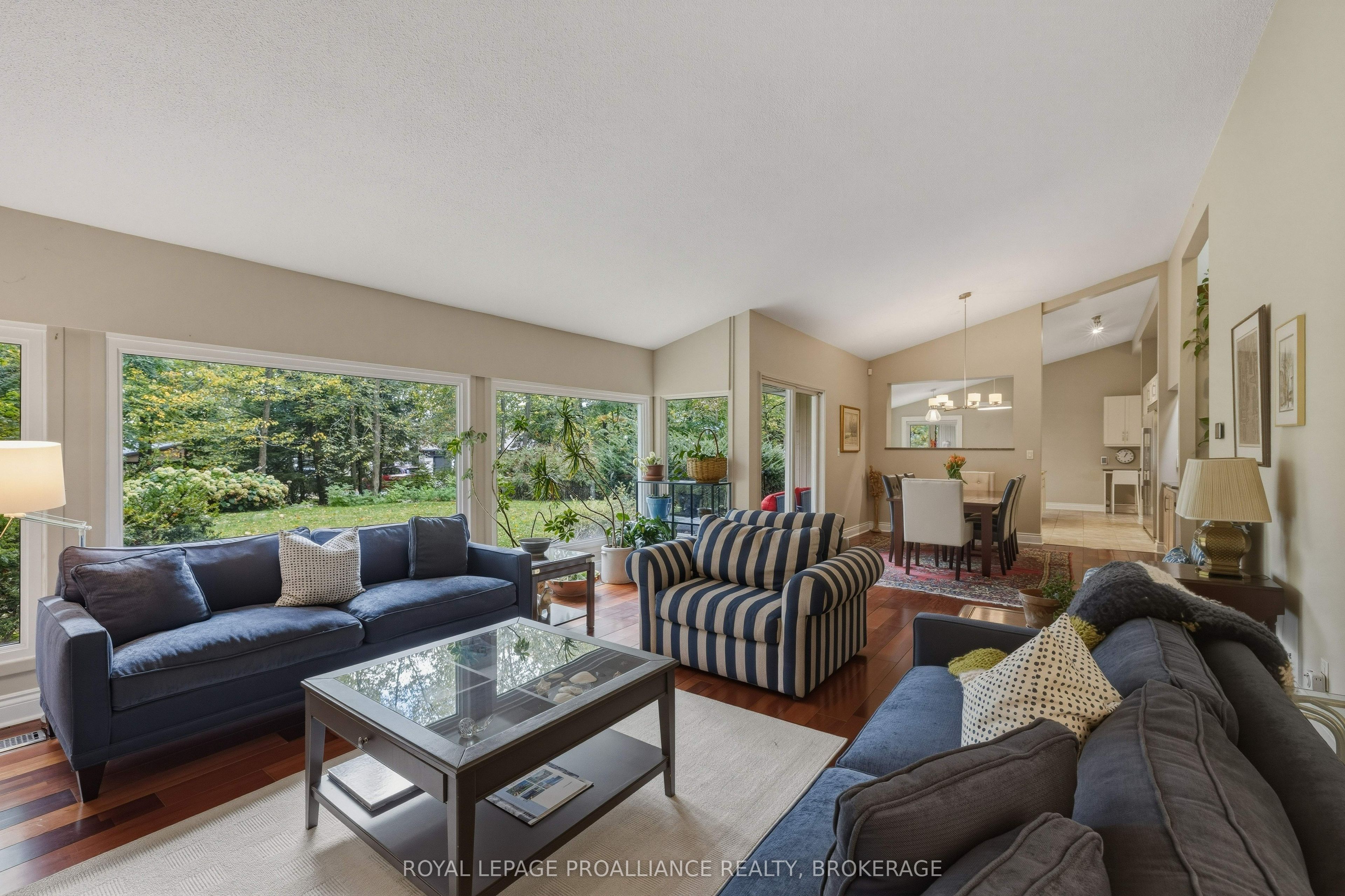 27 Riverside Drive Property Photo 15