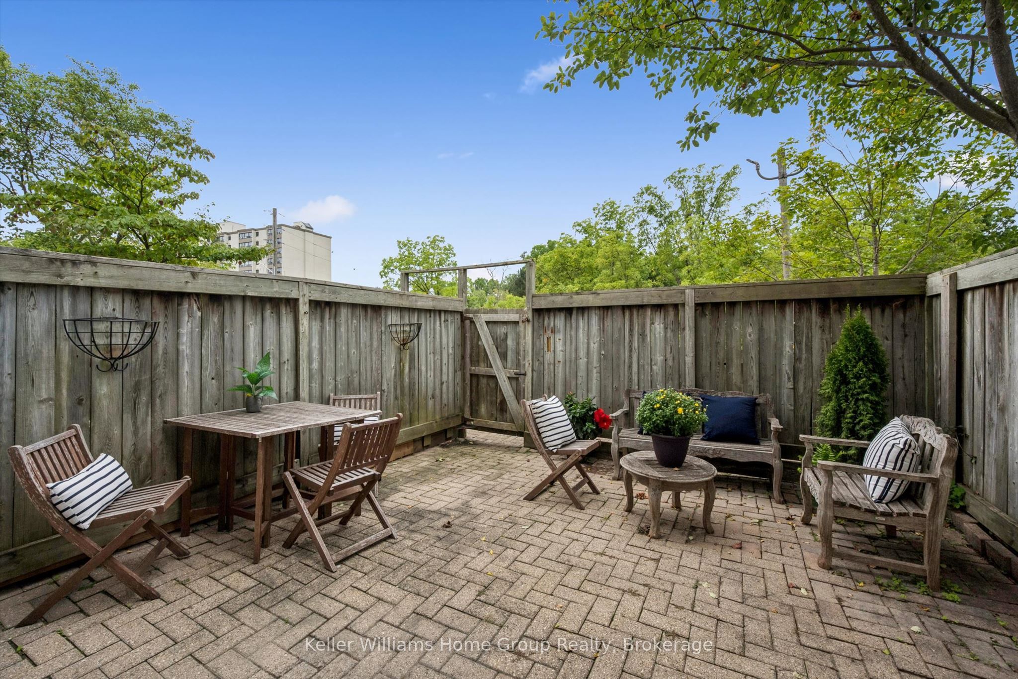 196 Arthur Street N 6 Property Photo 32