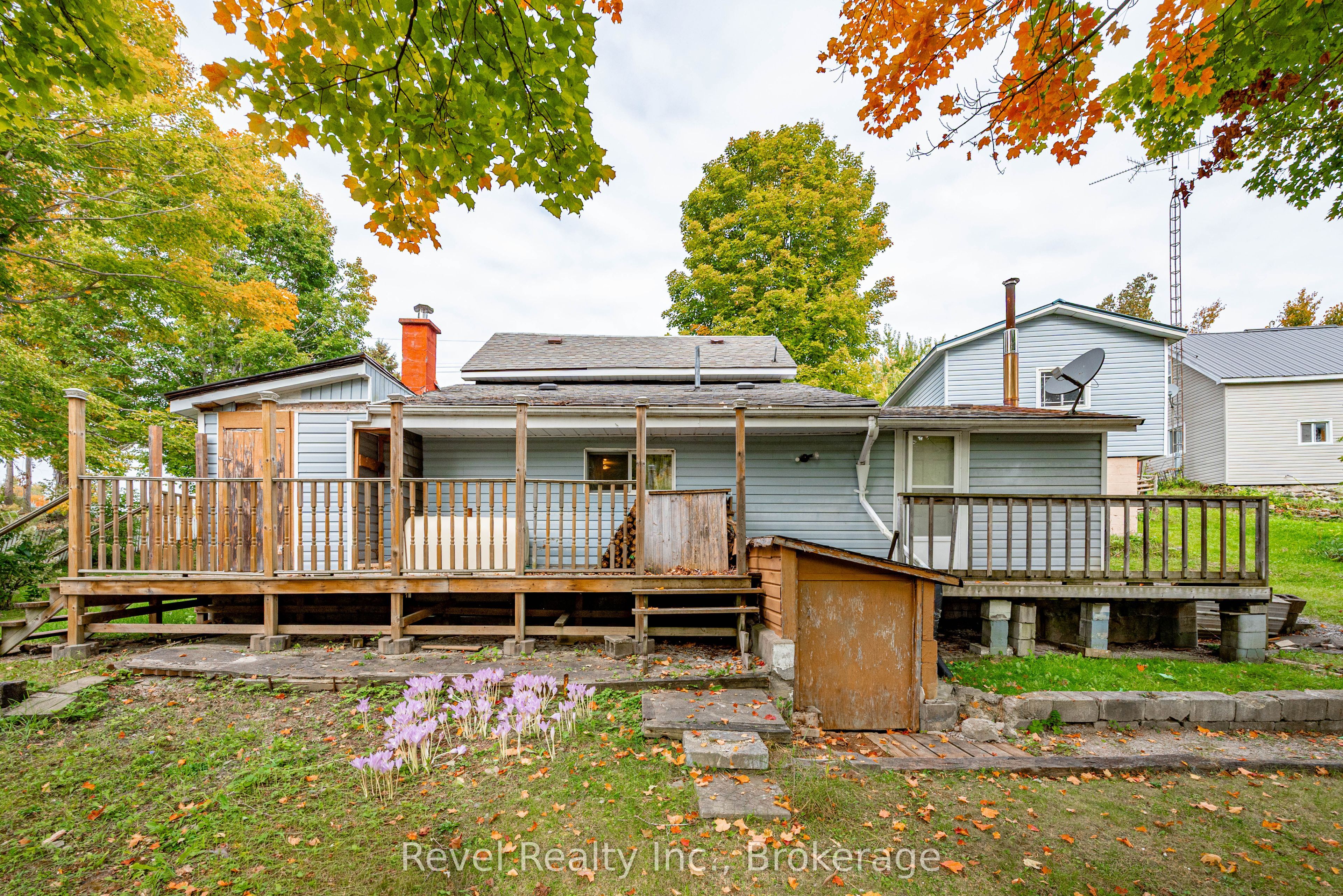14 Richmond Street E Property Photo 14