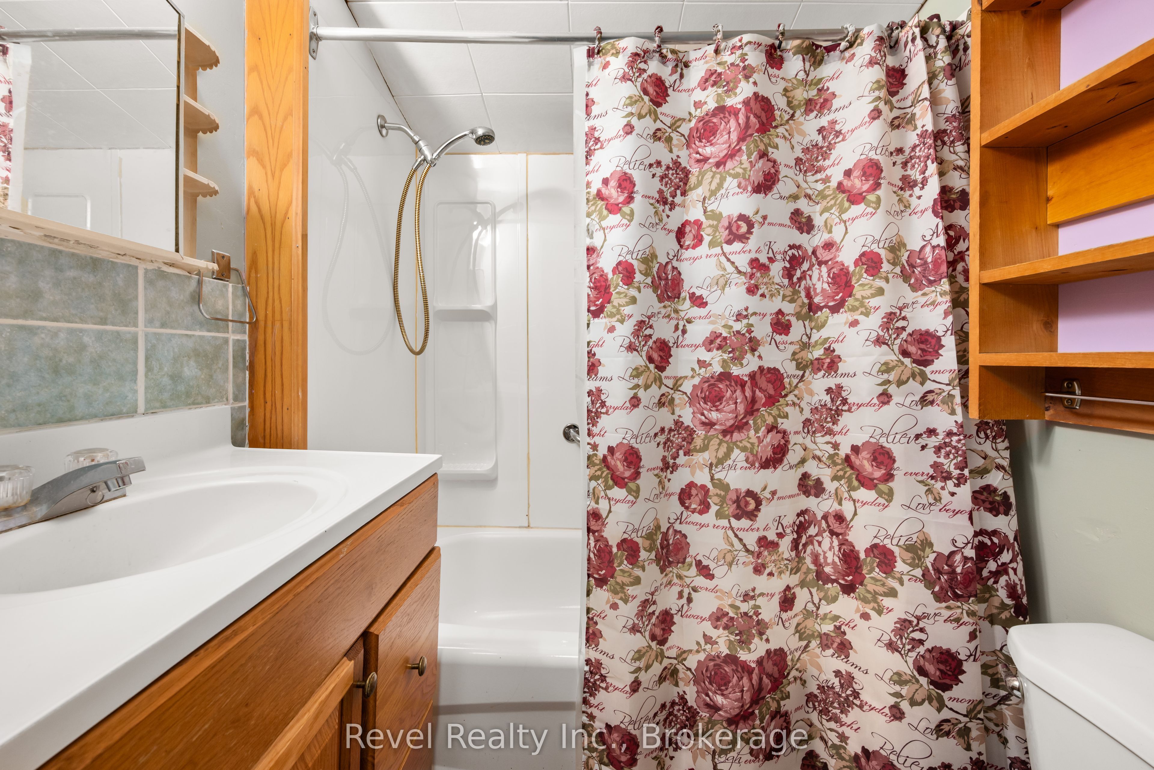 14 Richmond Street E Property Photo 25