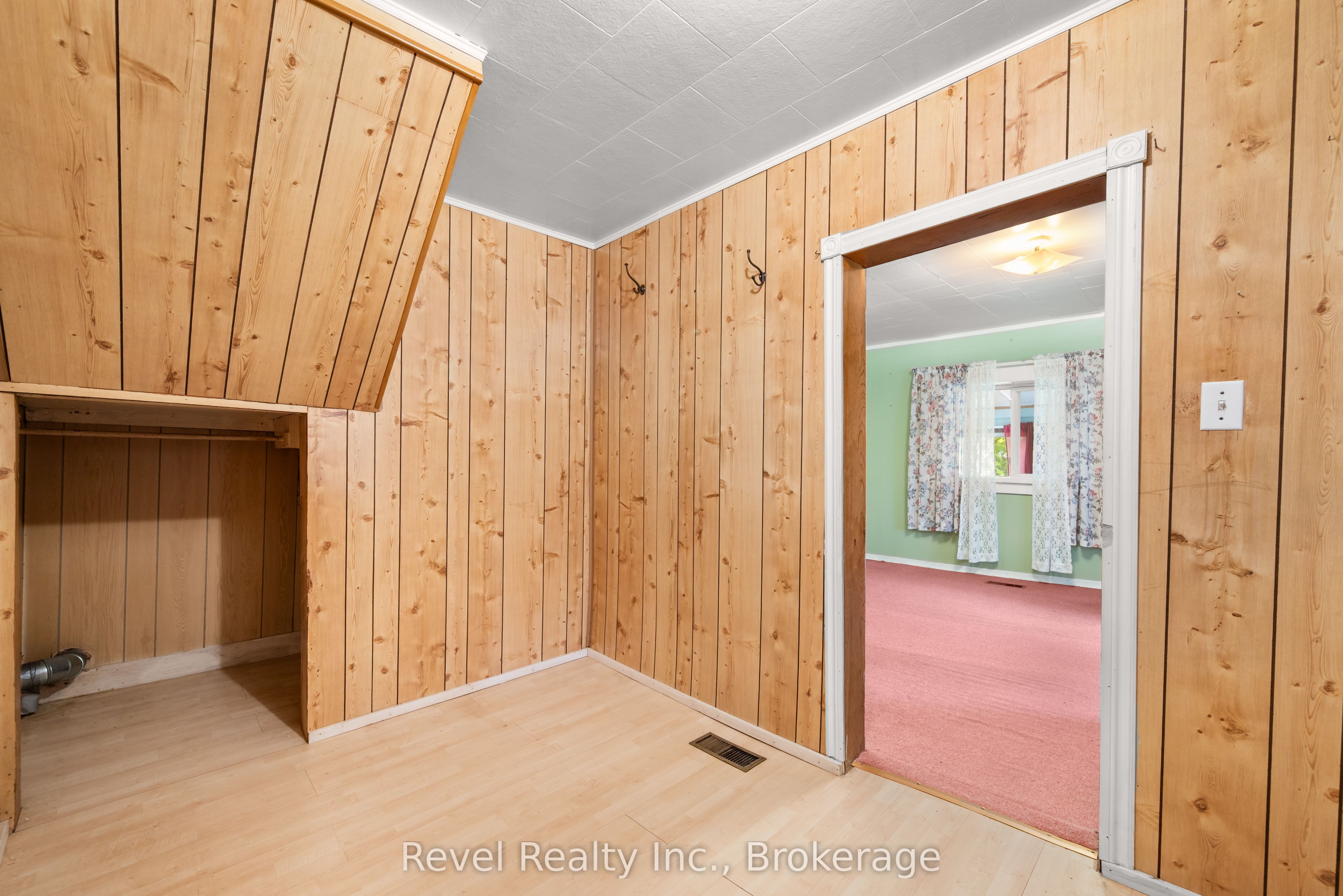 14 Richmond Street E Property Photo 26