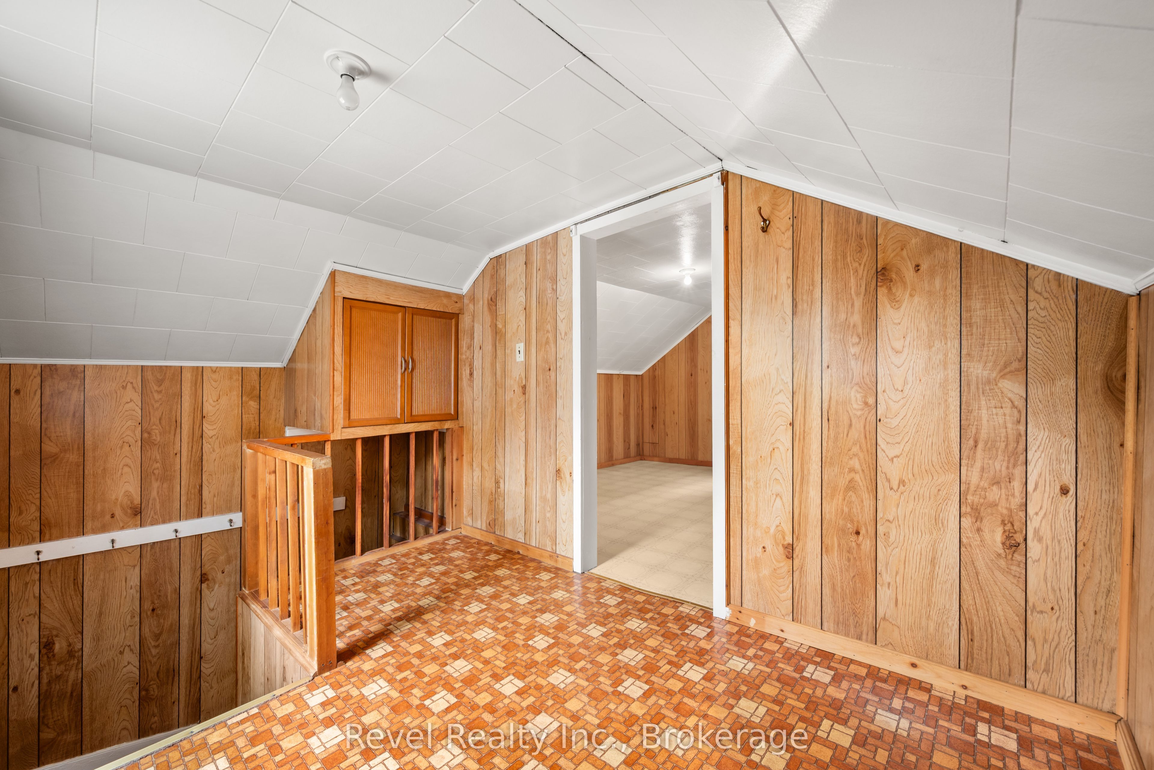 14 Richmond Street E Property Photo 31