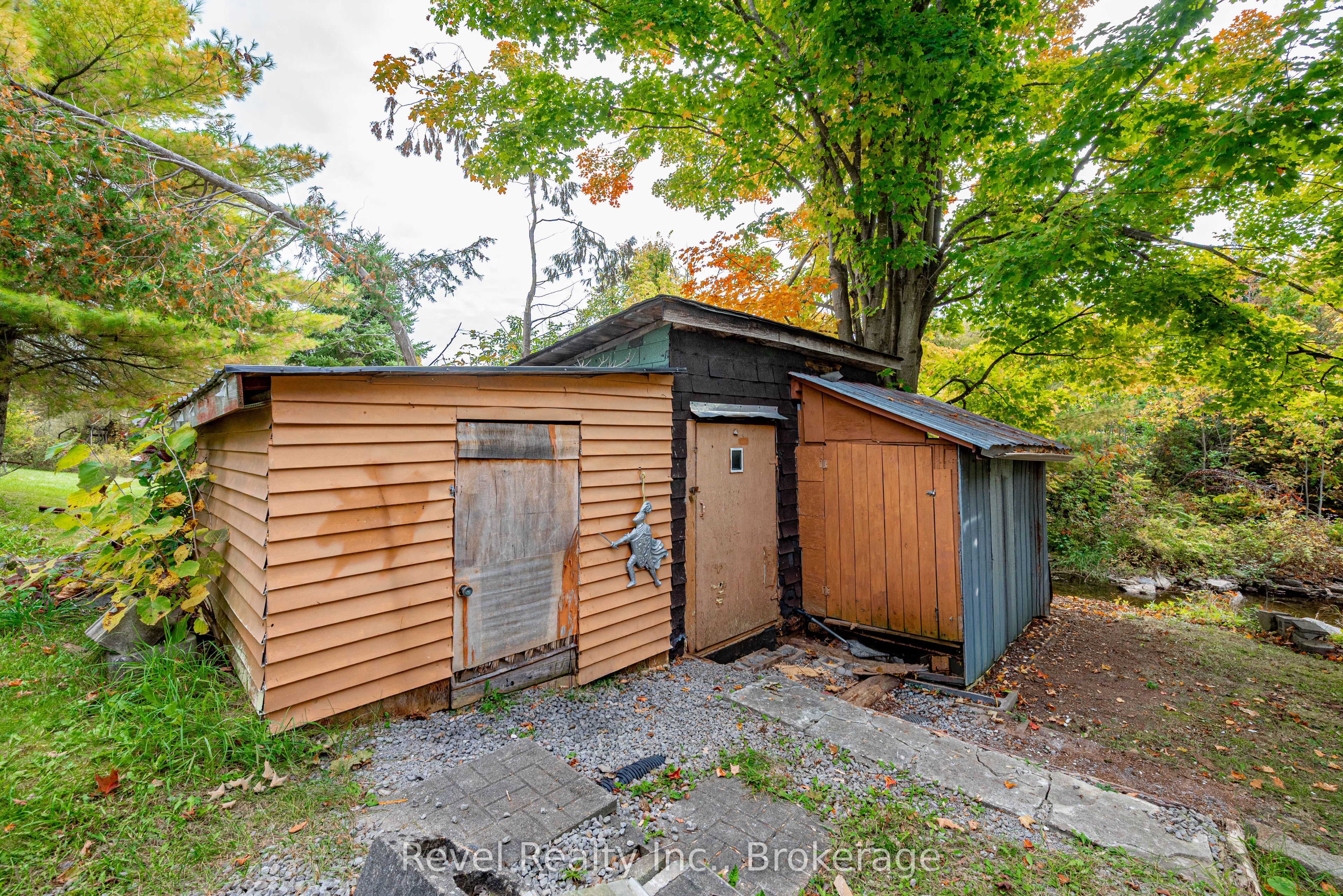 14 Richmond Street E Property Photo 40