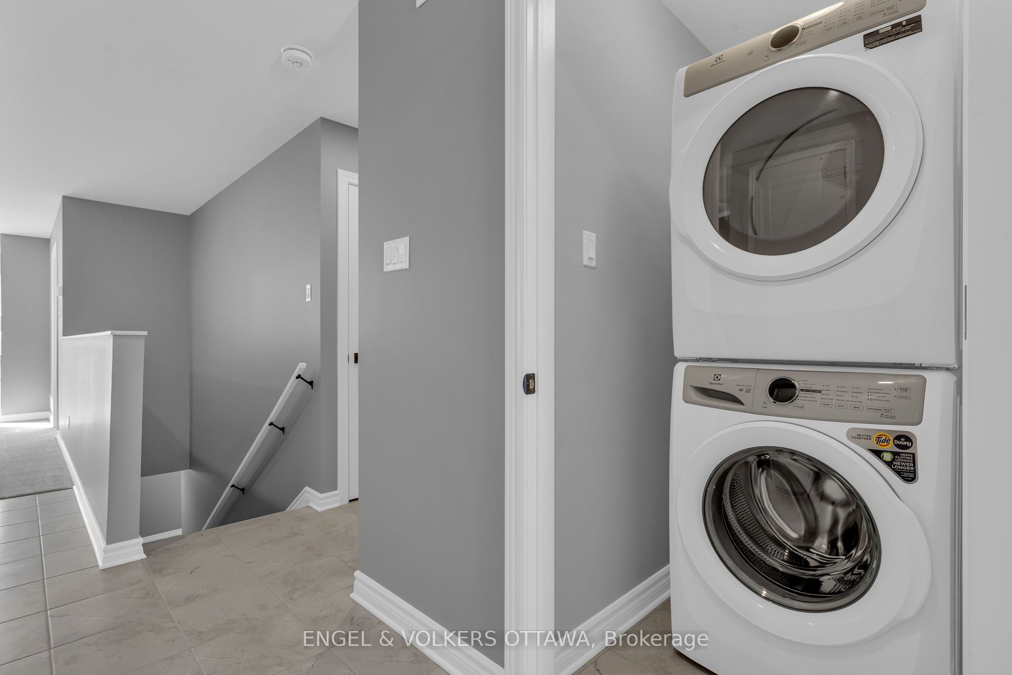 102 Seabert Drive Property Photo 8