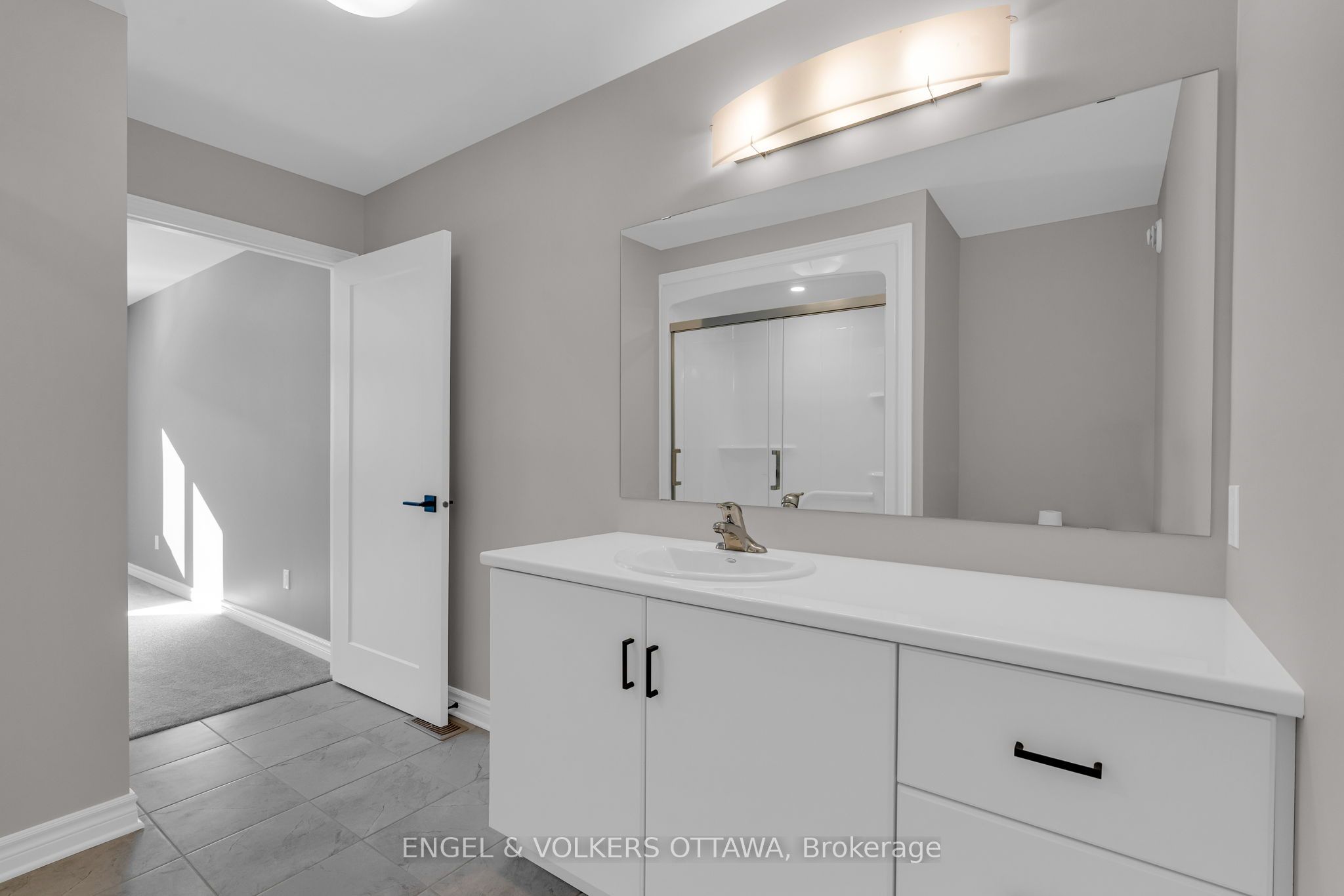 102 Seabert Drive Property Photo 15