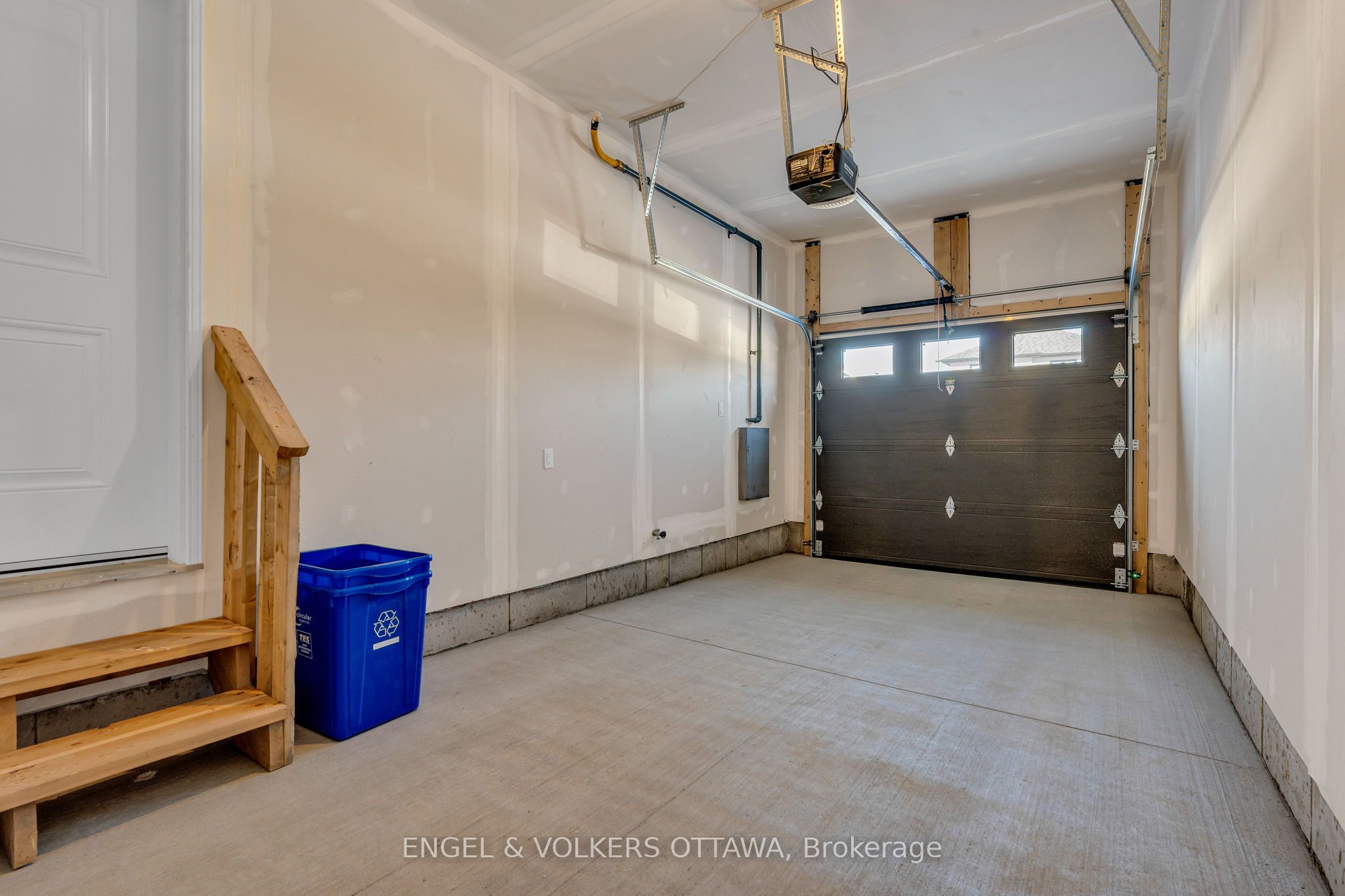 102 Seabert Drive Property Photo 27