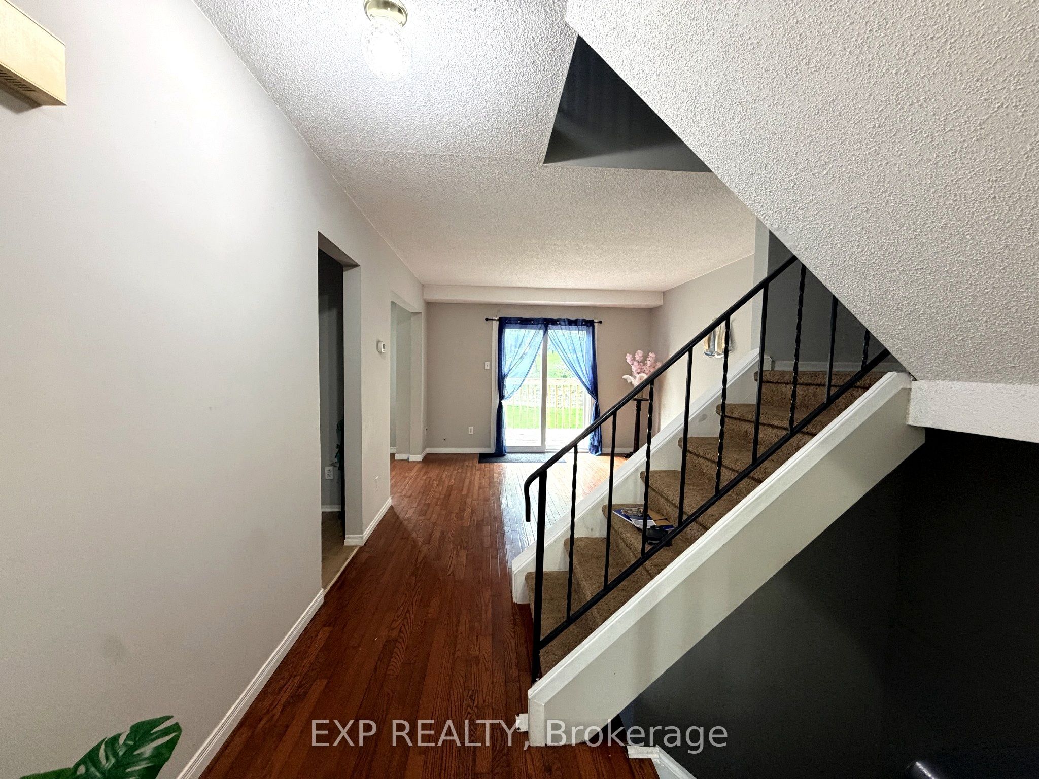 195 Ferguson Drive 6 Property Photo 4