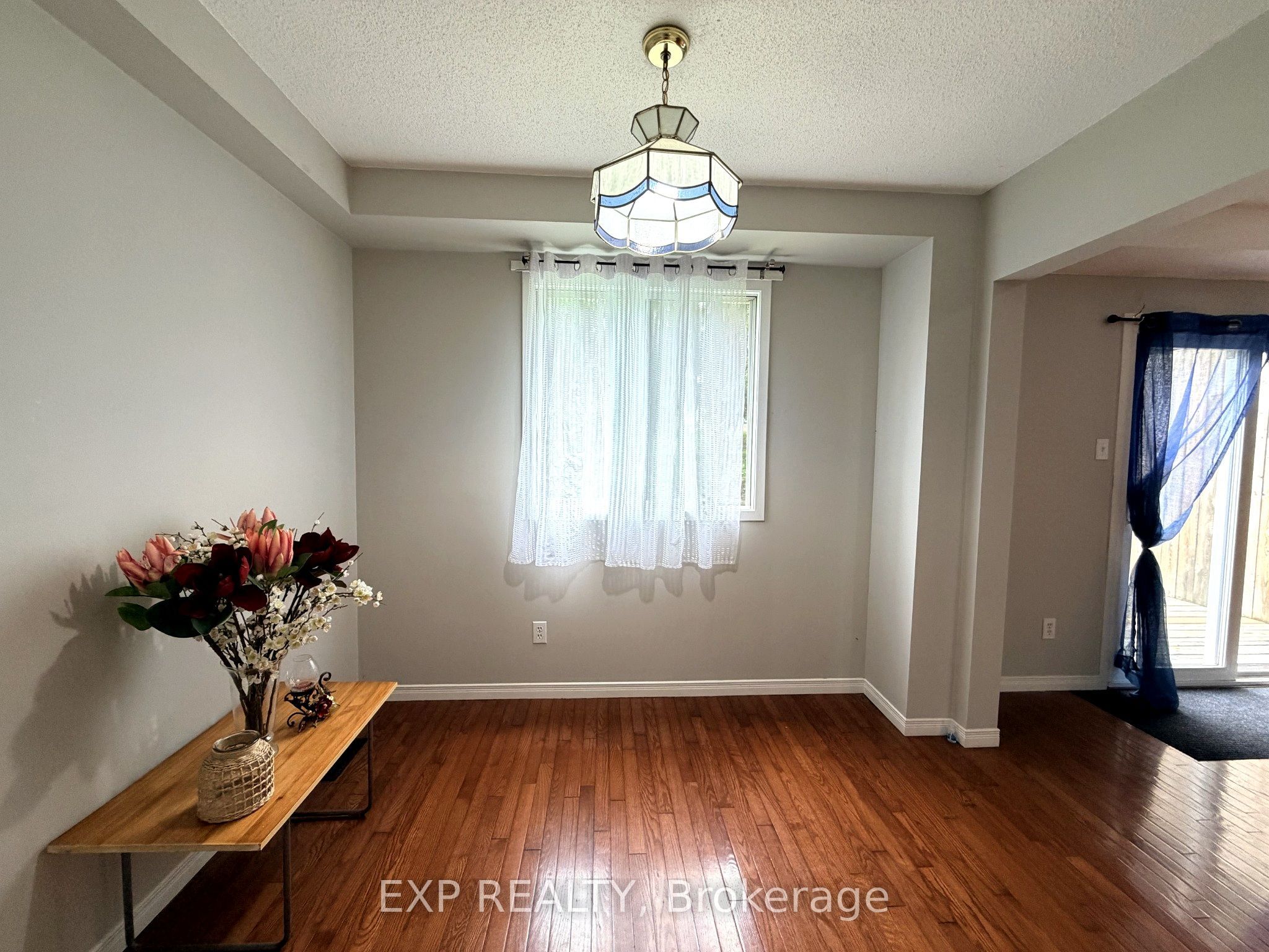 195 Ferguson Drive 6 Property Photo 13
