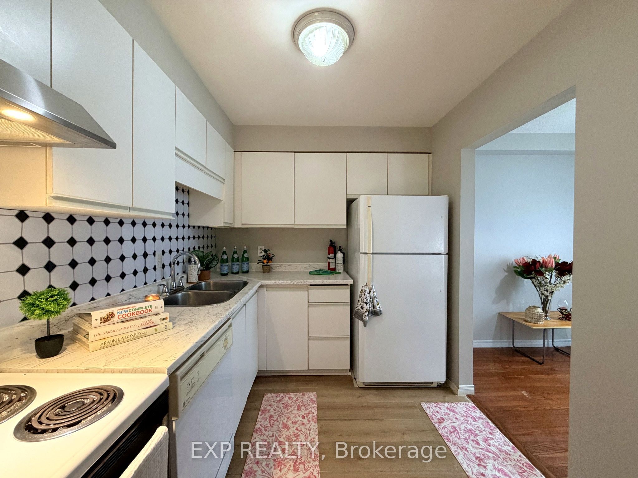 195 Ferguson Drive 6 Property Photo 15