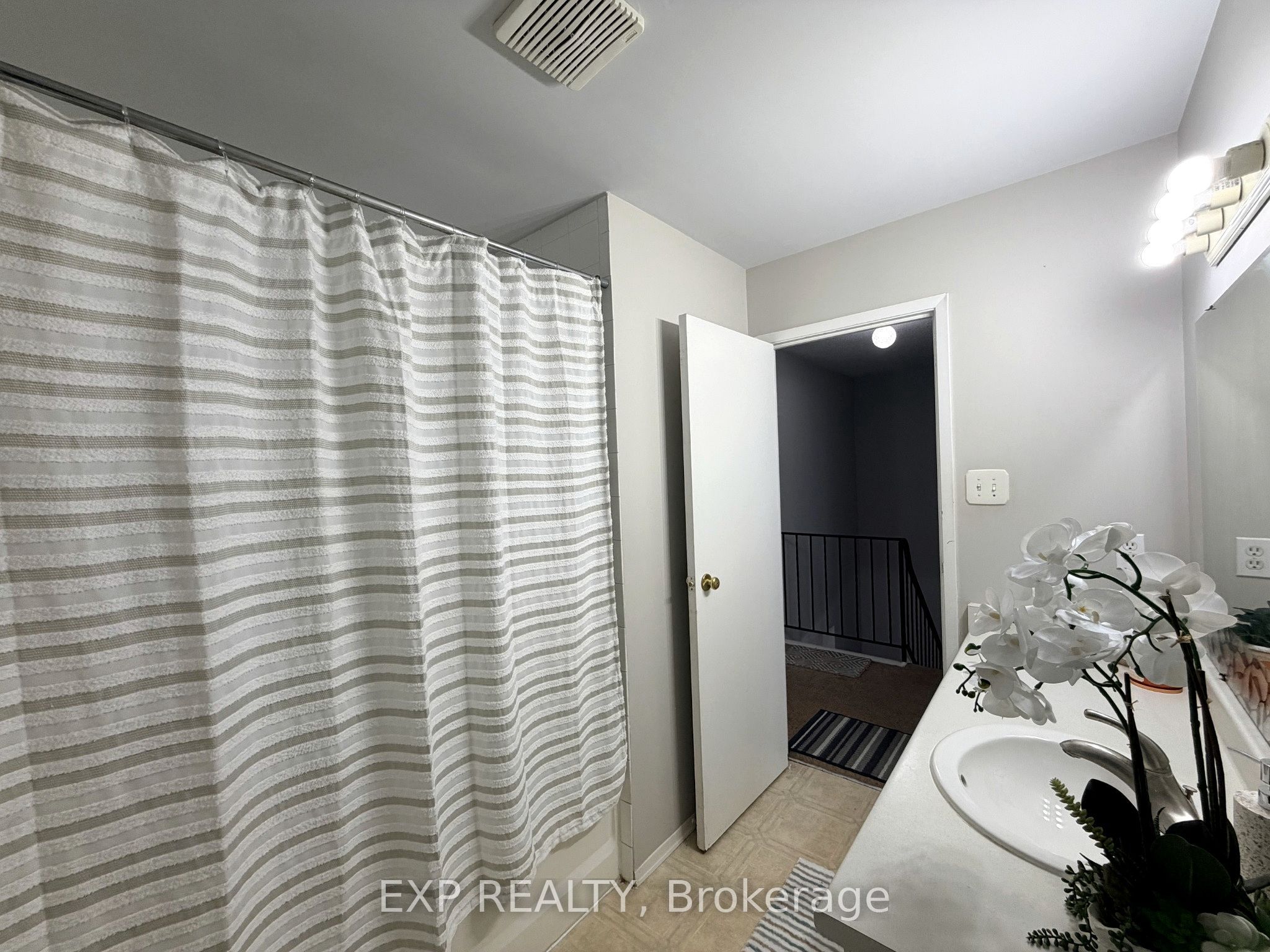 195 Ferguson Drive 6 Property Photo 22