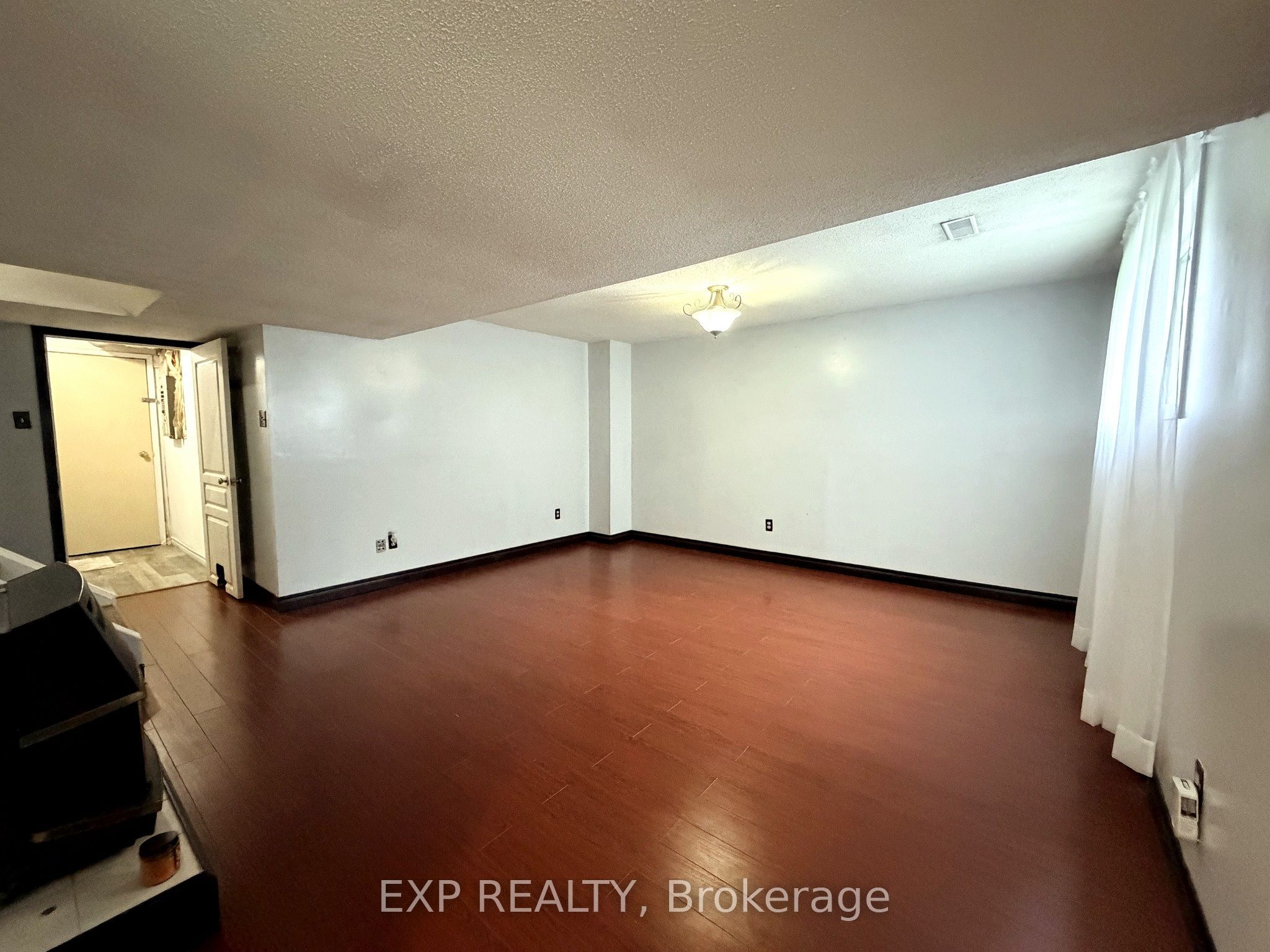 195 Ferguson Drive 6 Property Photo 32