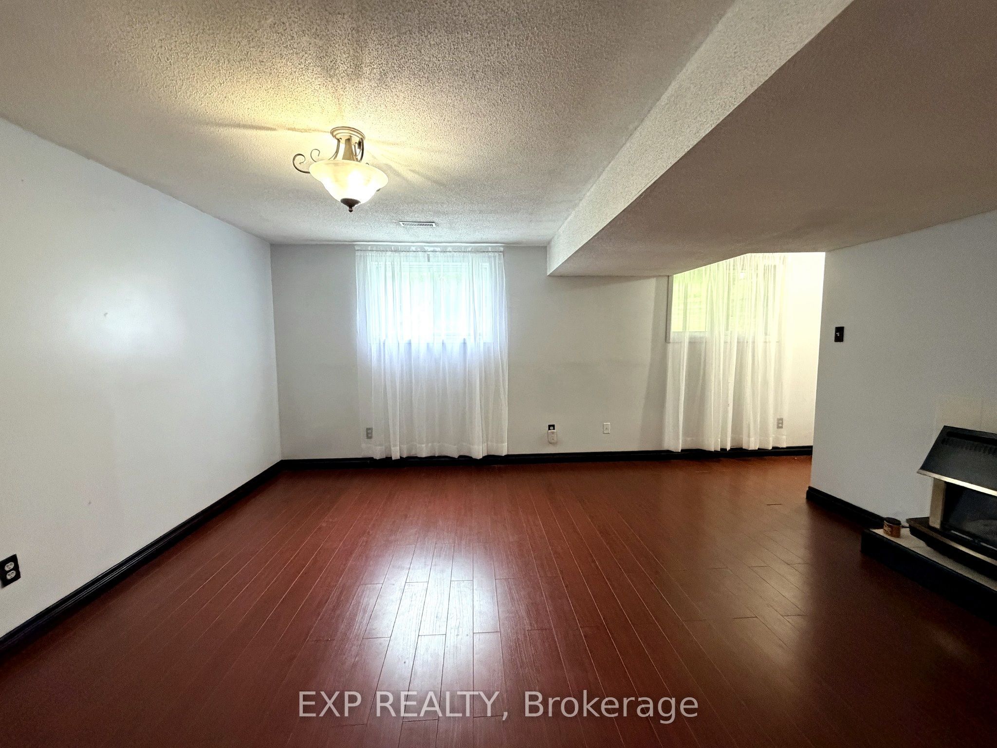 195 Ferguson Drive 6 Property Photo 35
