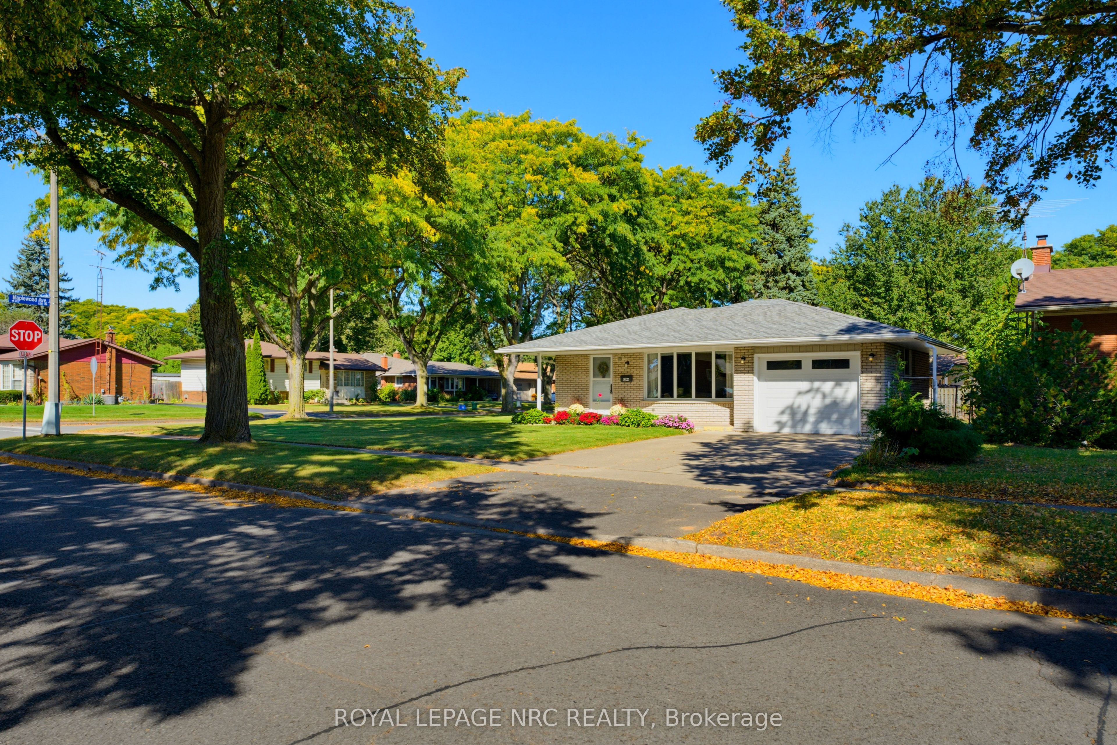 6395 Glengate Street Property Photo 5