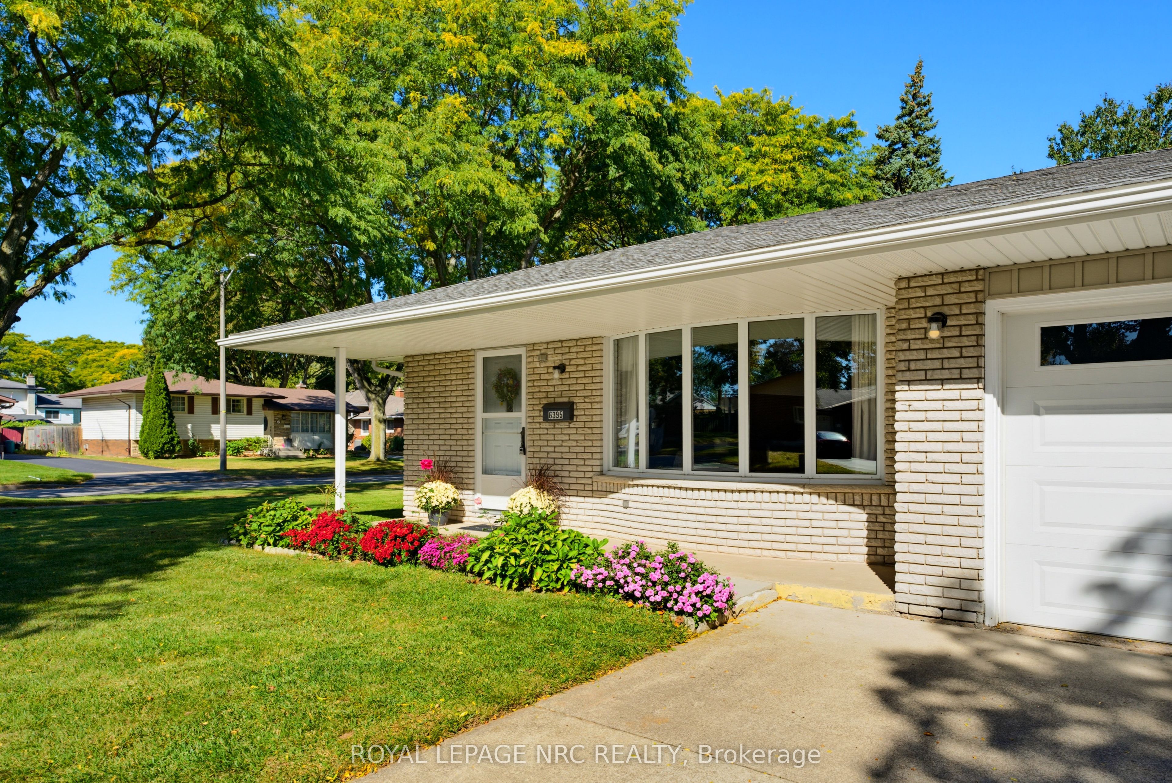 6395 Glengate Street Property Photo 6