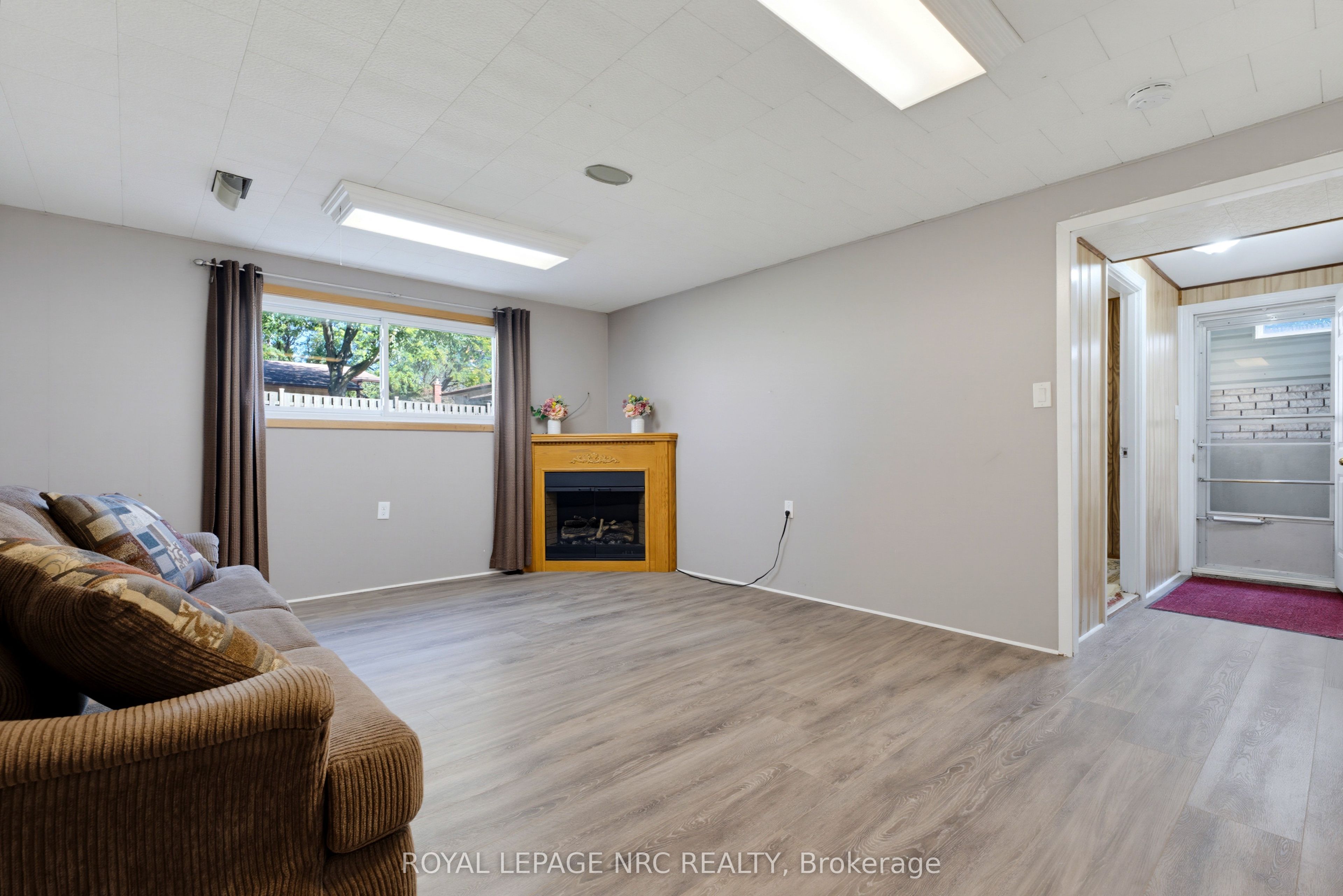 6395 Glengate Street Property Photo 25