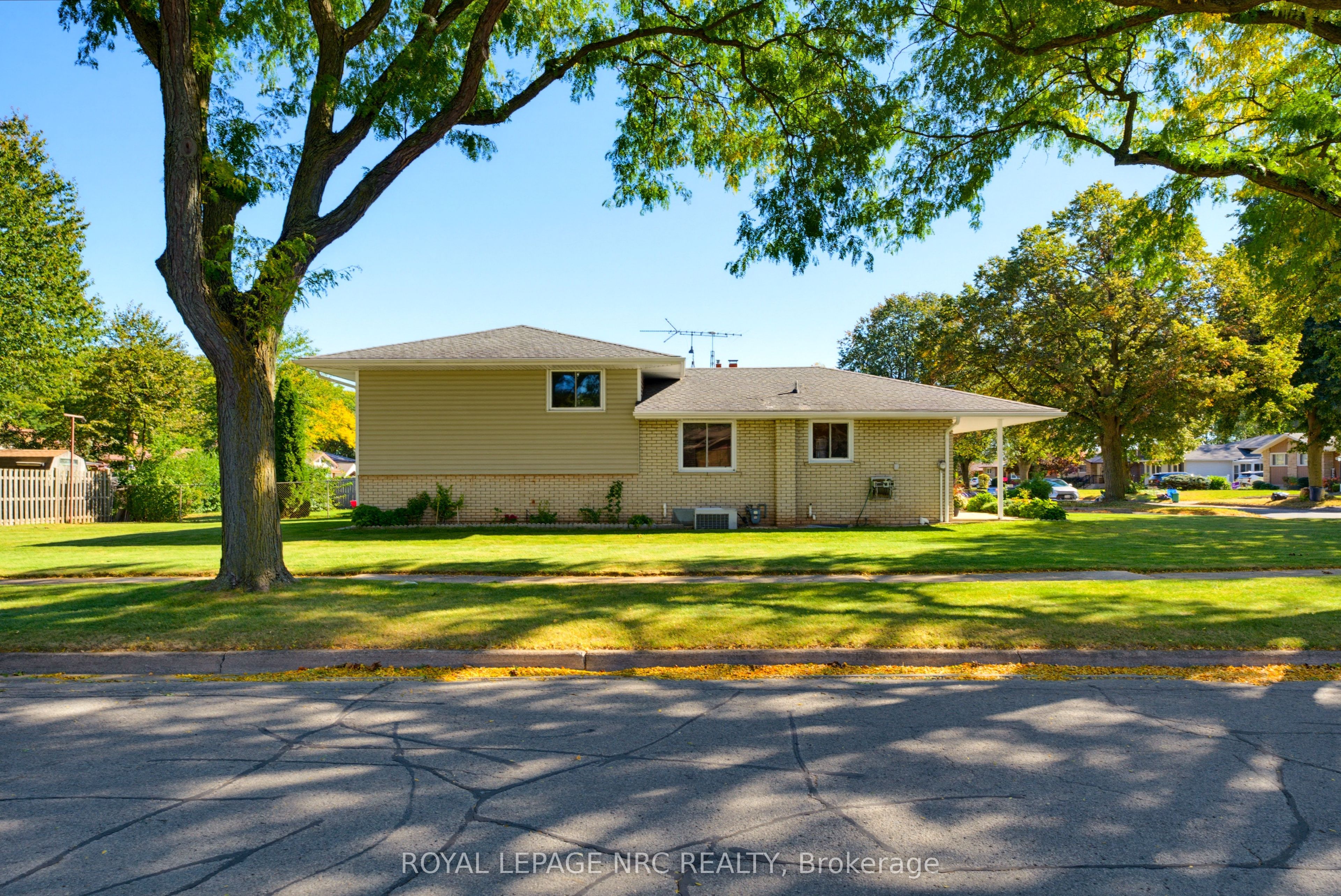 6395 Glengate Street Property Photo 33
