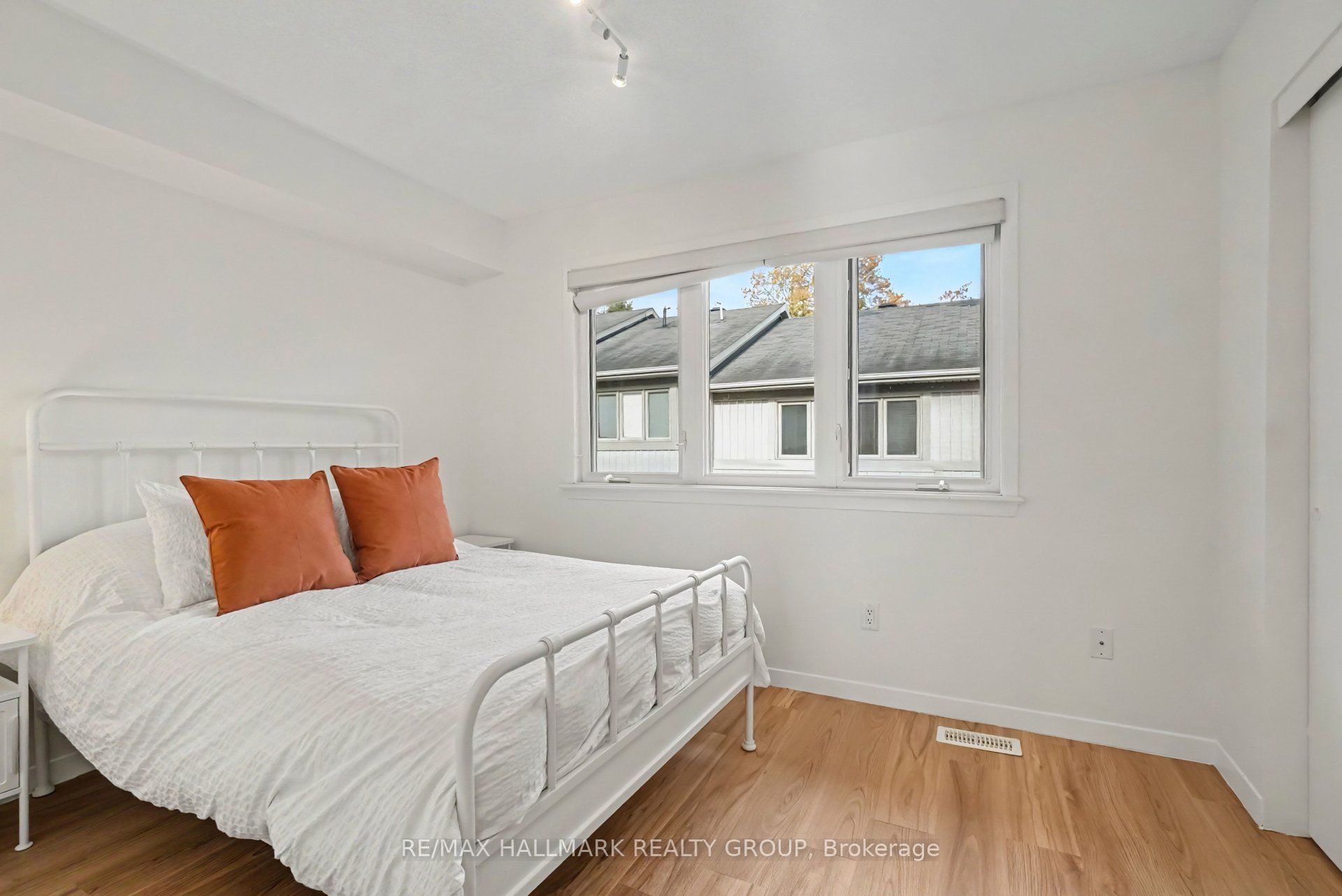 795 Montreal Road 4 Property Photo 12