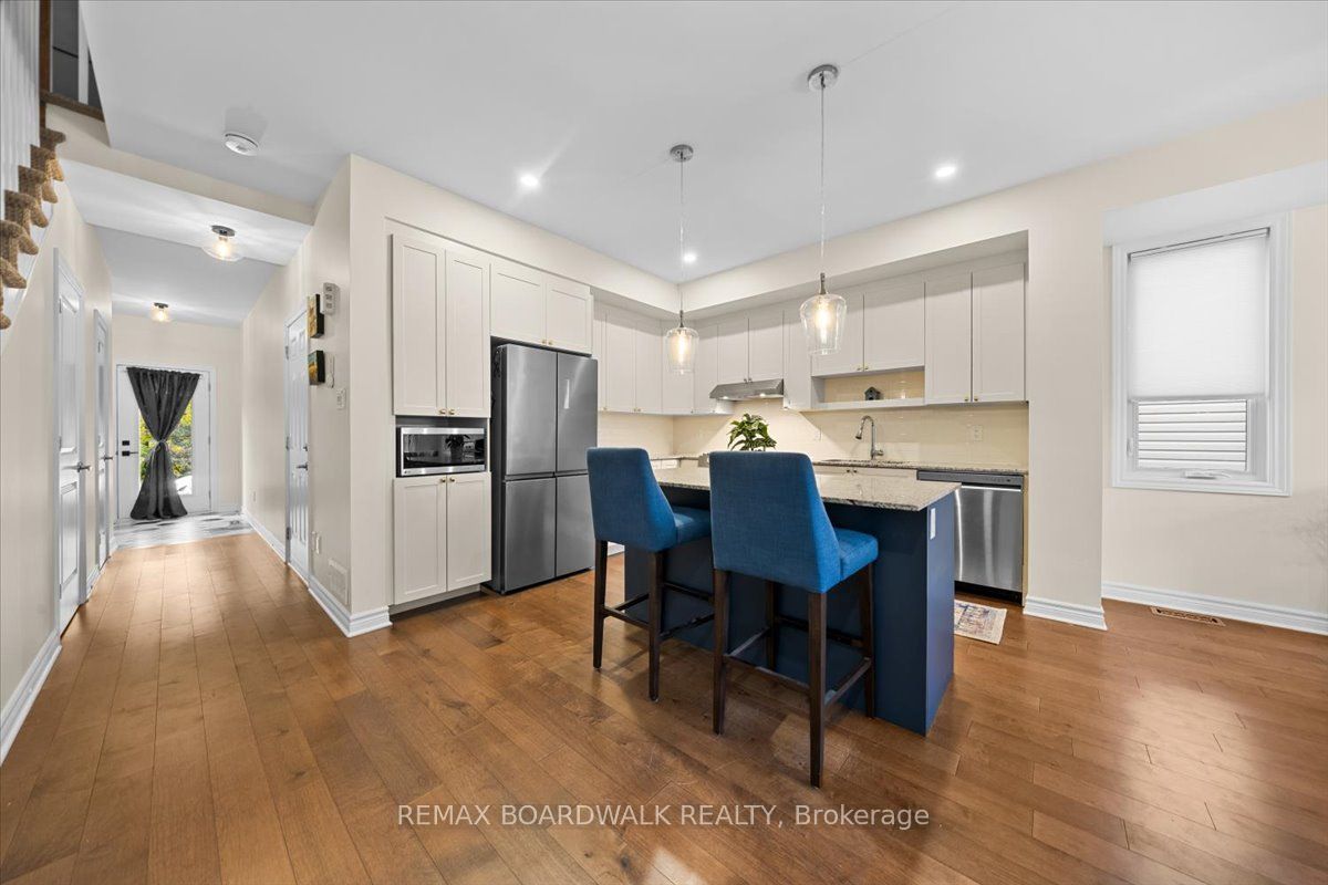 248 Munro Street Property Photo 4