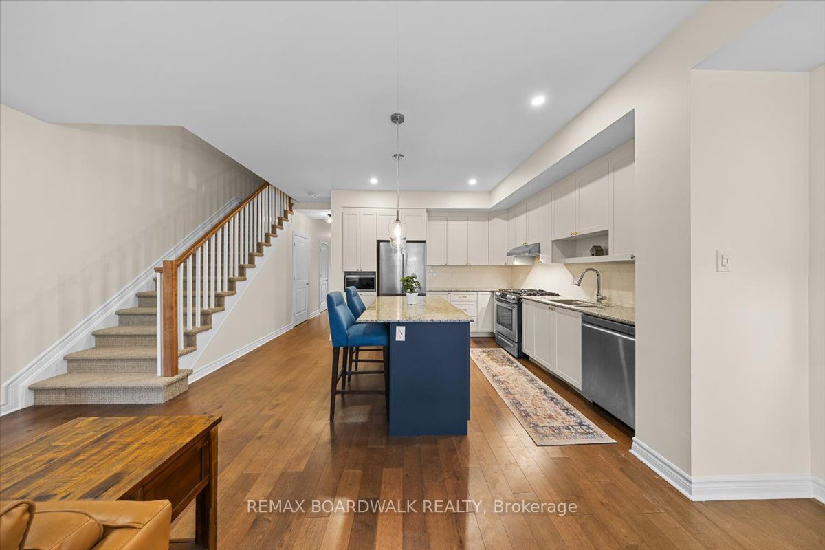 248 Munro Street Property Photo 7