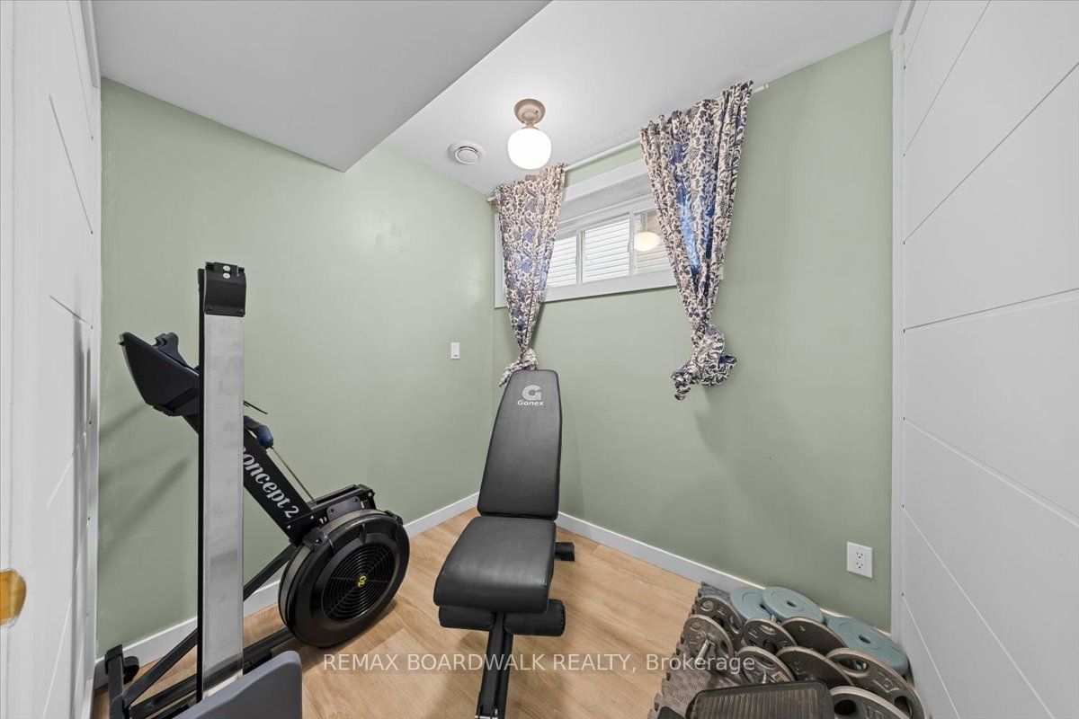 248 Munro Street Property Photo 35