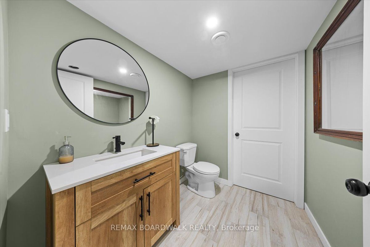 248 Munro Street Property Photo 36