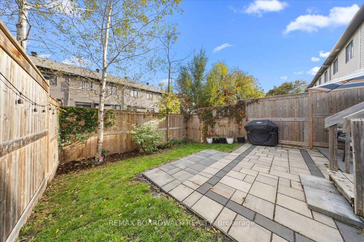 248 Munro Street Property Photo 38