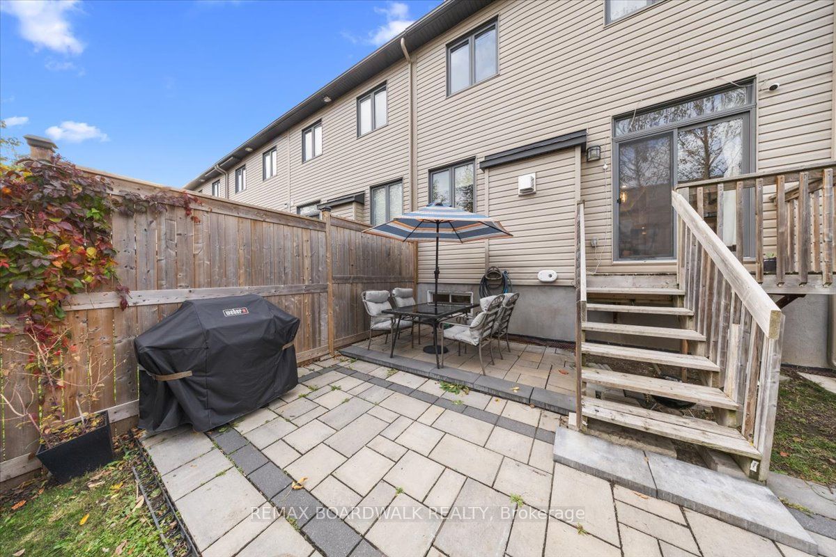 248 Munro Street Property Photo 41