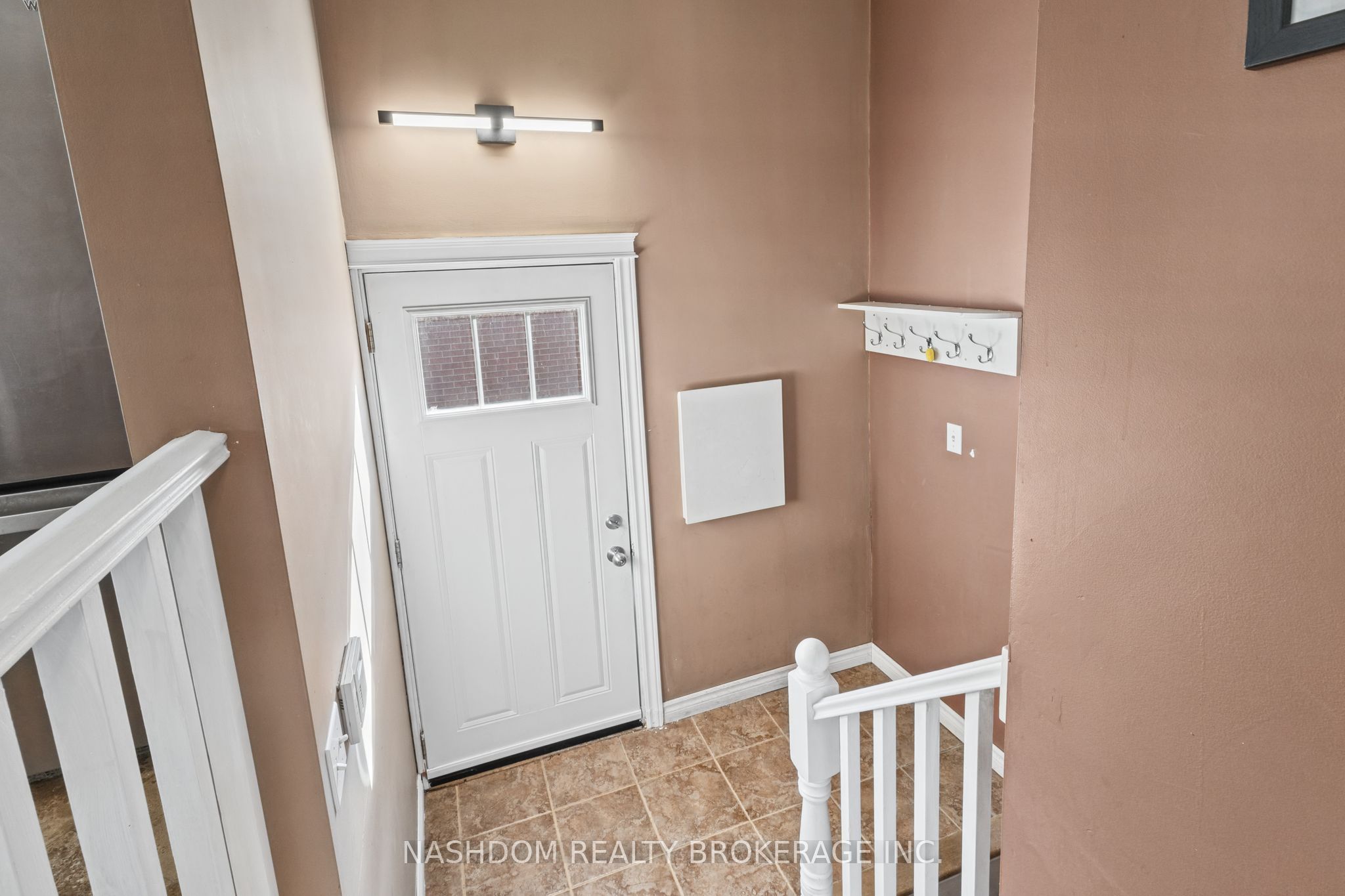 366 East 17th Street Property Photo 25