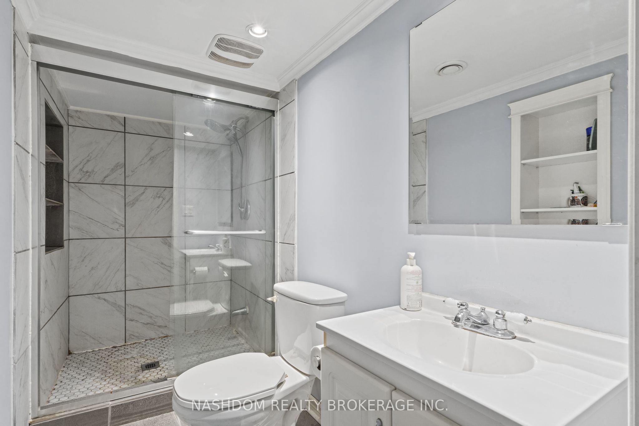 366 East 17th Street Property Photo 35