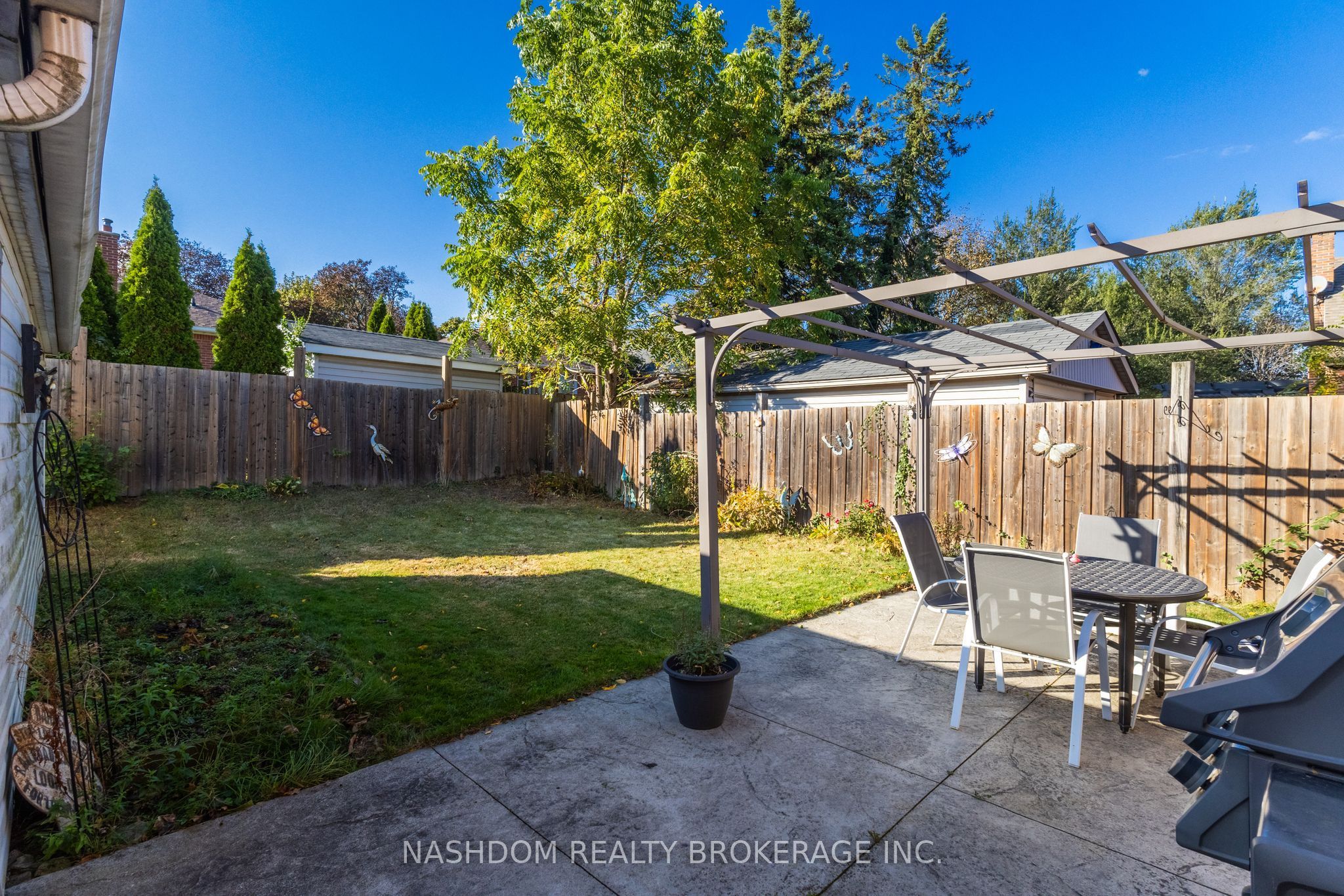 366 East 17th Street Property Photo 40