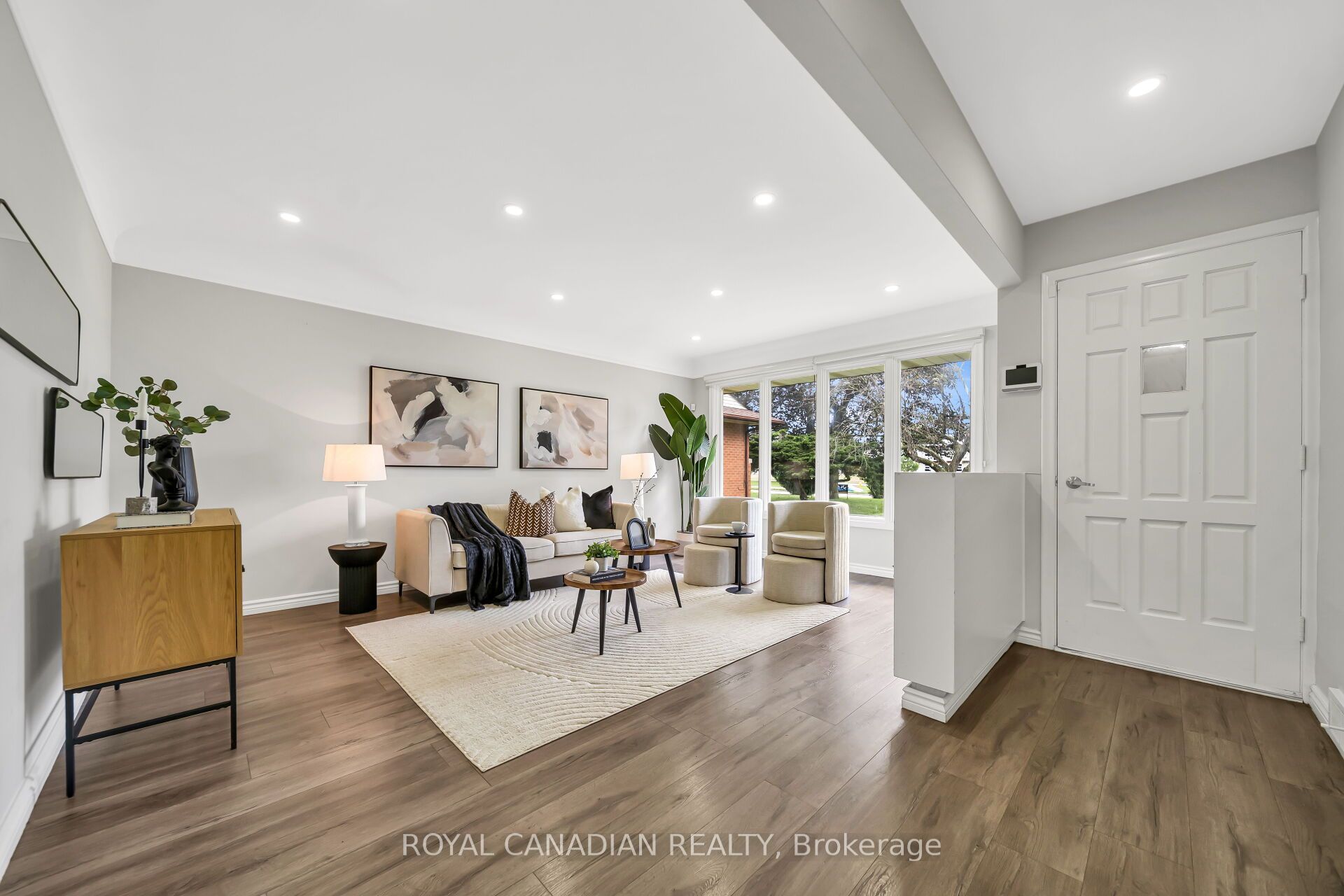 284 Cedar Crescent Property Photo 13