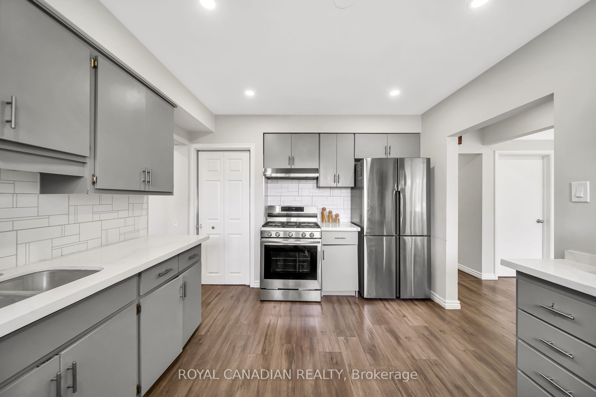 284 Cedar Crescent Property Photo 17