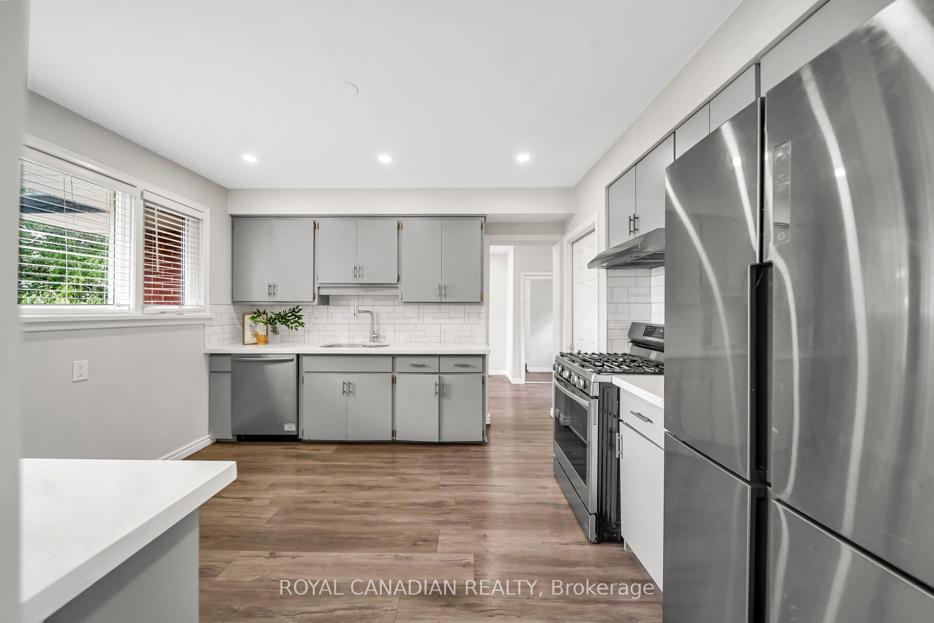 284 Cedar Crescent Property Photo 18
