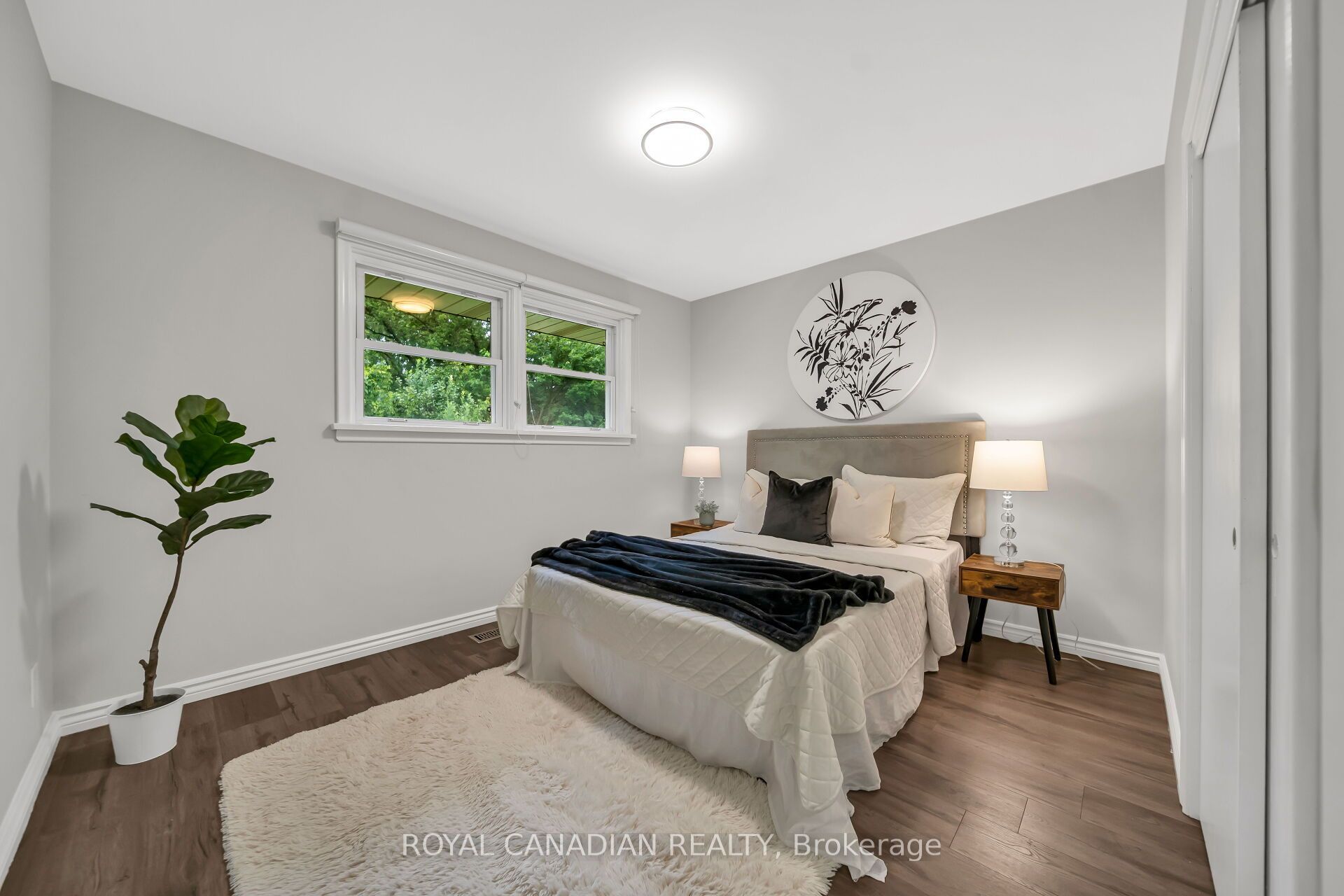 284 Cedar Crescent Property Photo 20