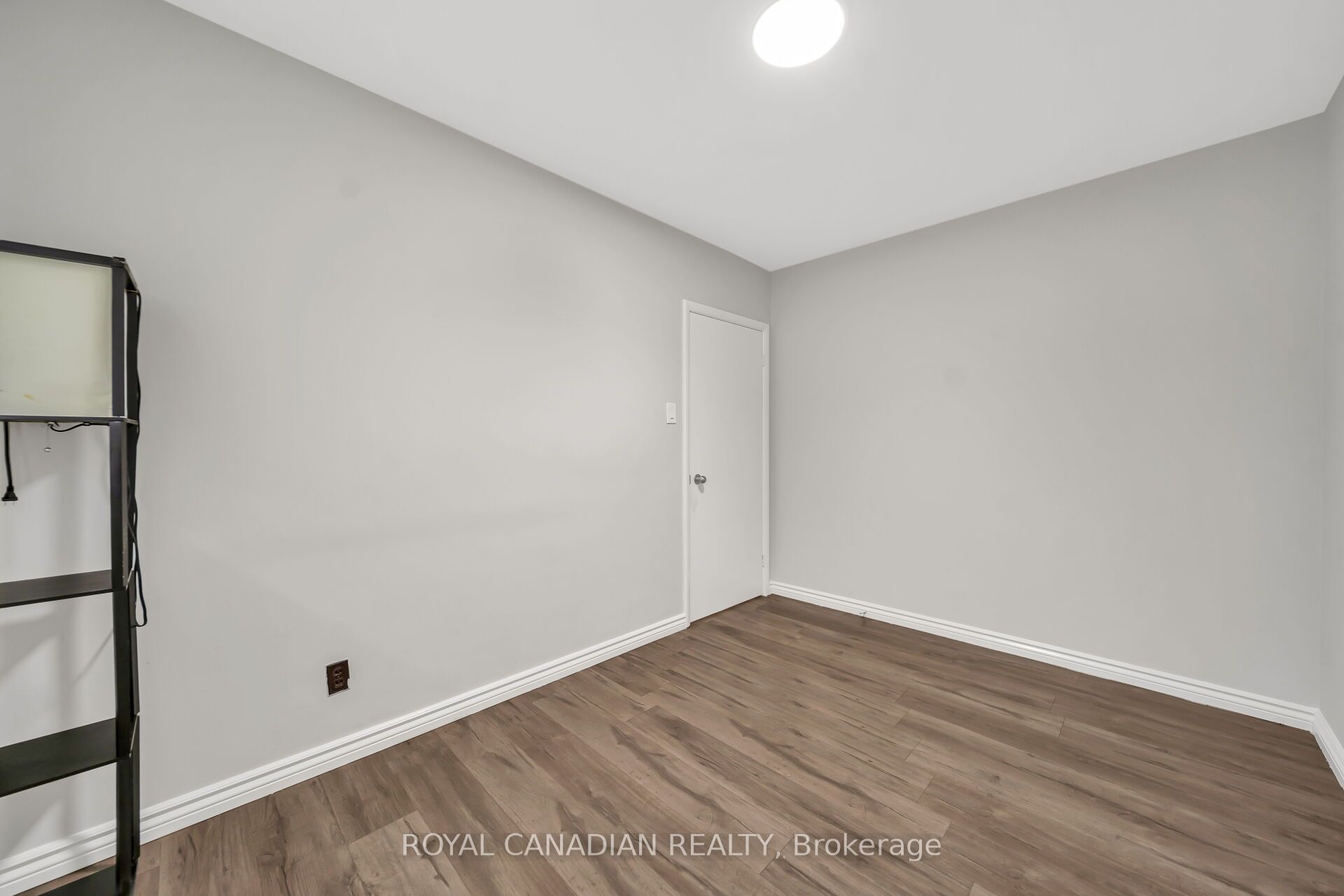 284 Cedar Crescent Property Photo 25