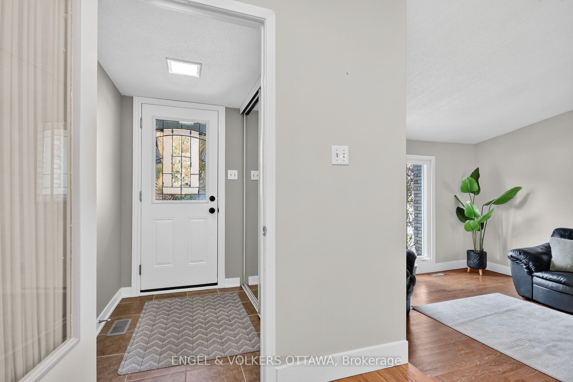 138 Sherway Drive Property Photo 6