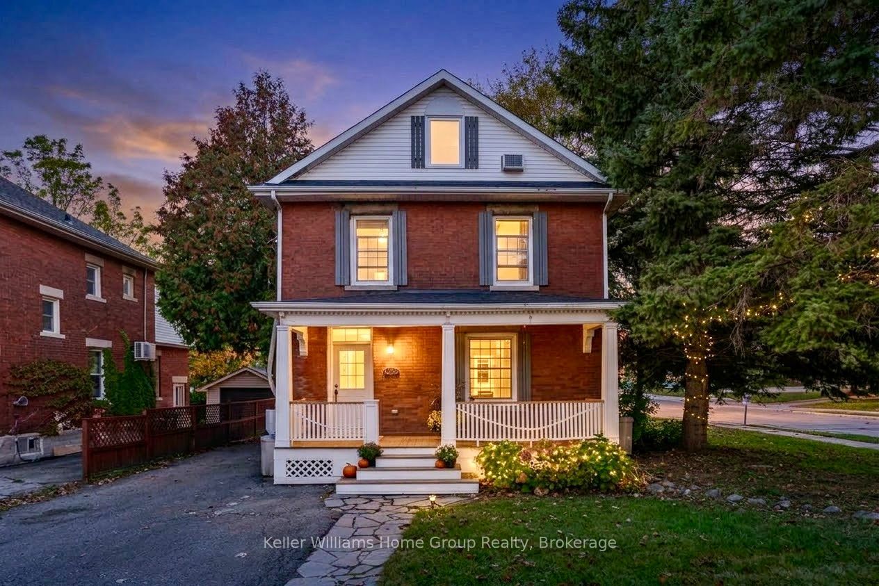 130 Yorkshire Street N Property Photo 2