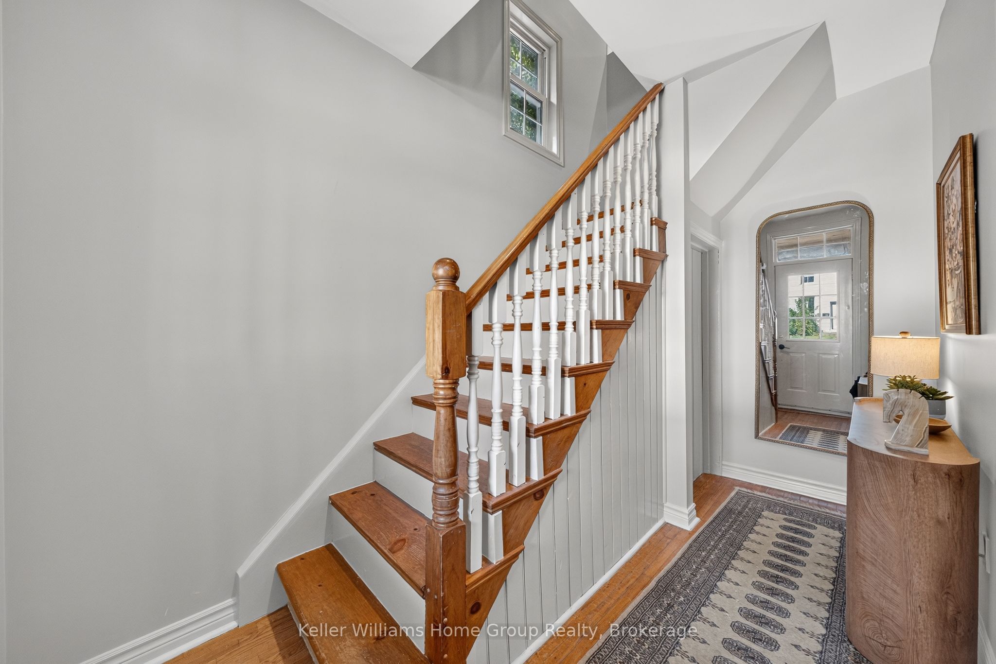 130 Yorkshire Street N Property Photo 8