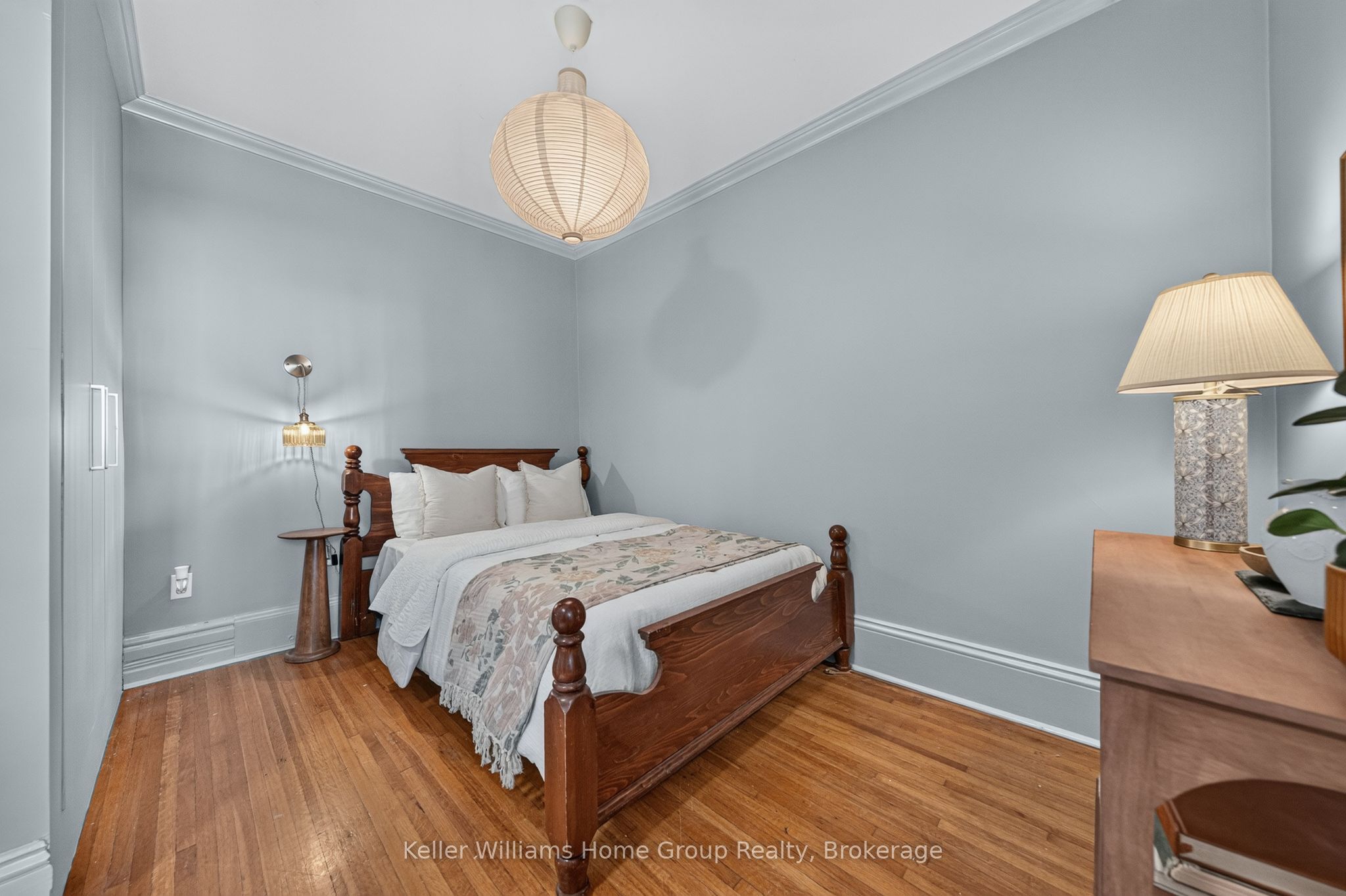 130 Yorkshire Street N Property Photo 11