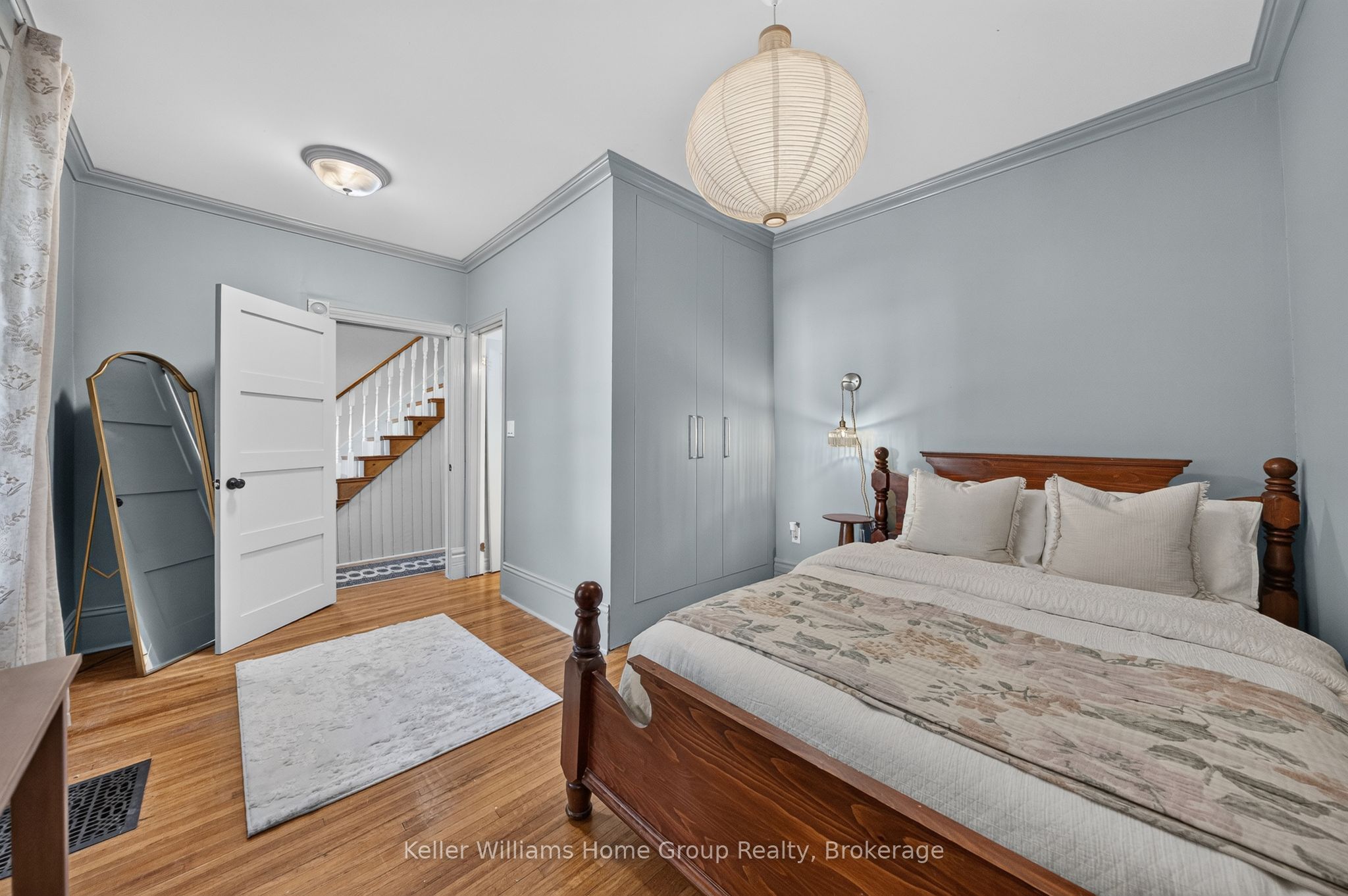 130 Yorkshire Street N Property Photo 12