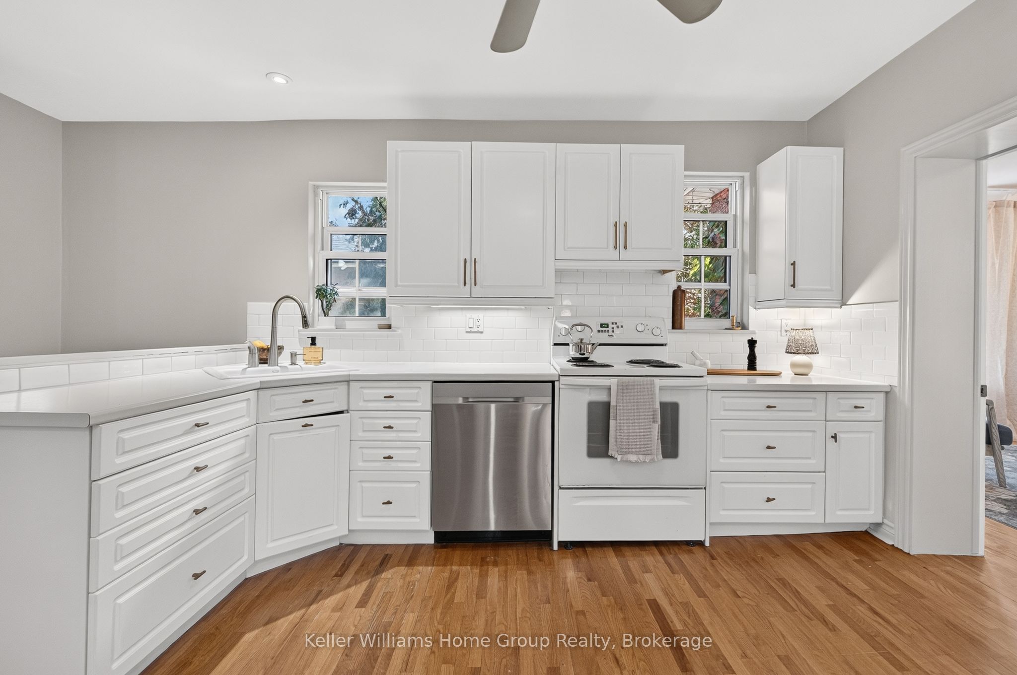 130 Yorkshire Street N Property Photo 19