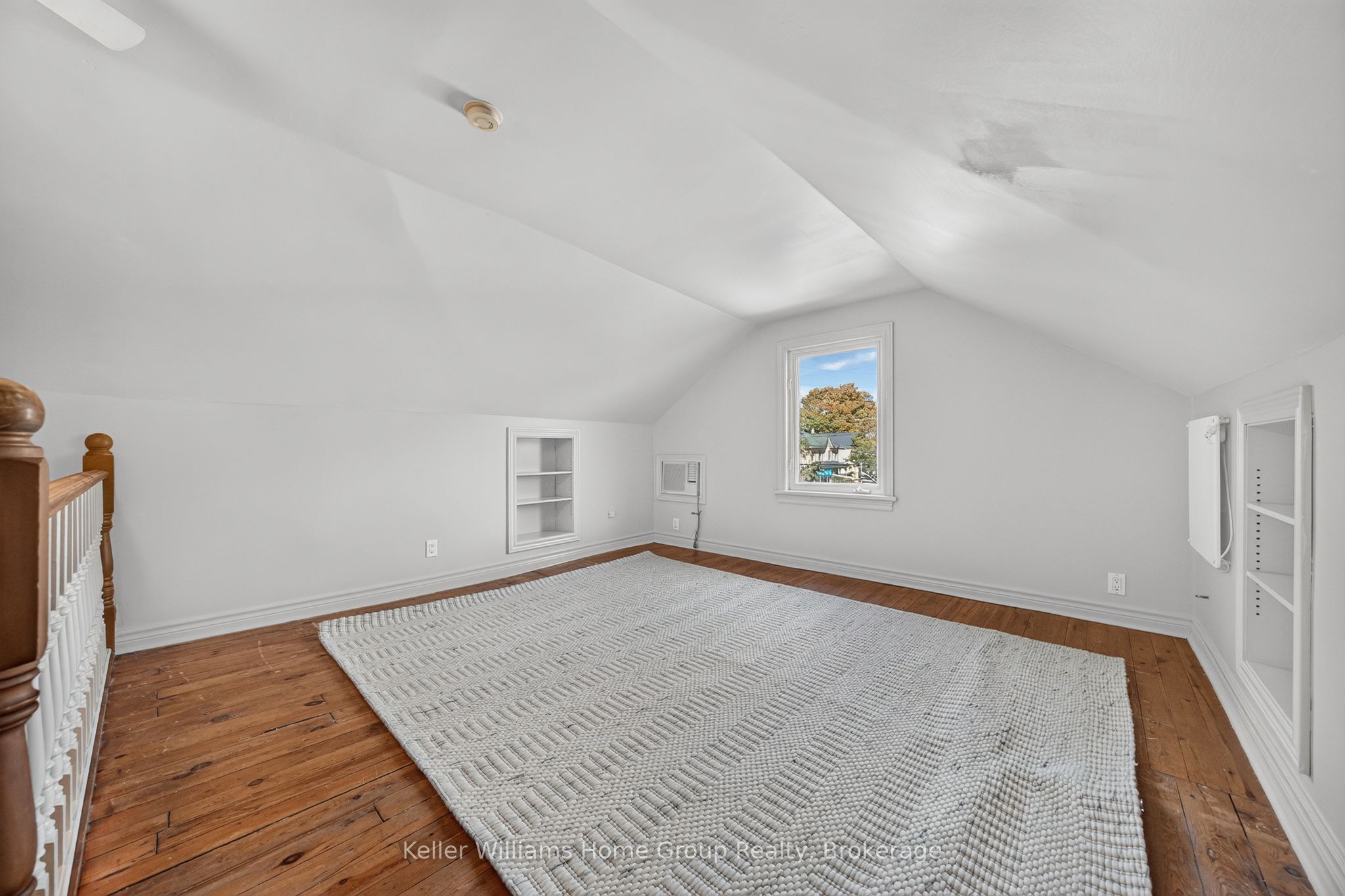 130 Yorkshire Street N Property Photo 34