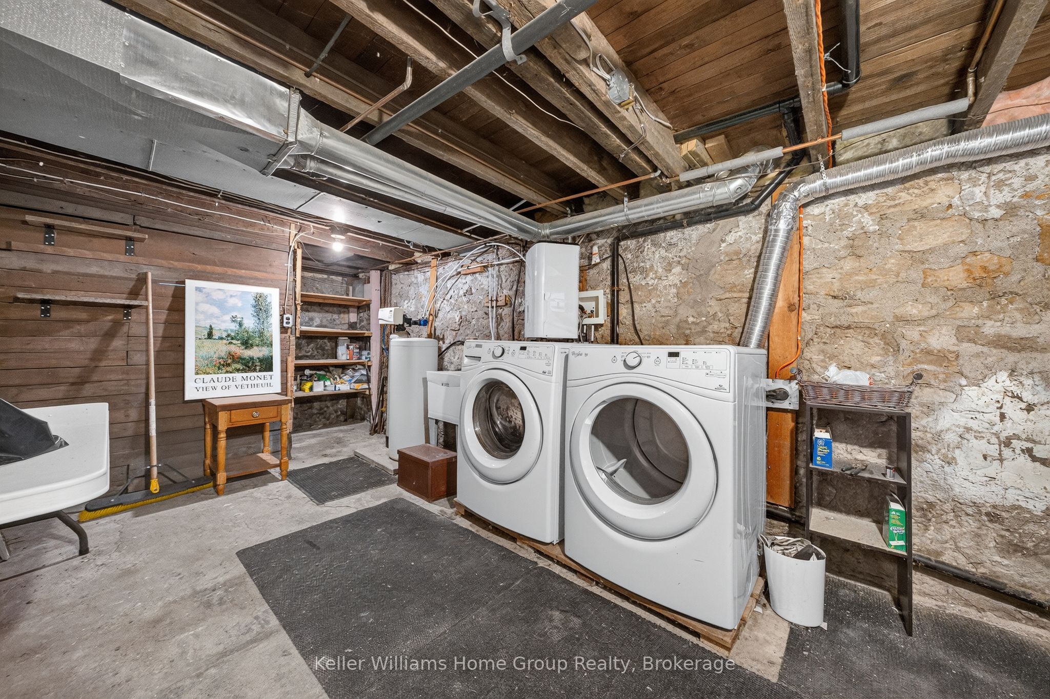 130 Yorkshire Street N Property Photo 37